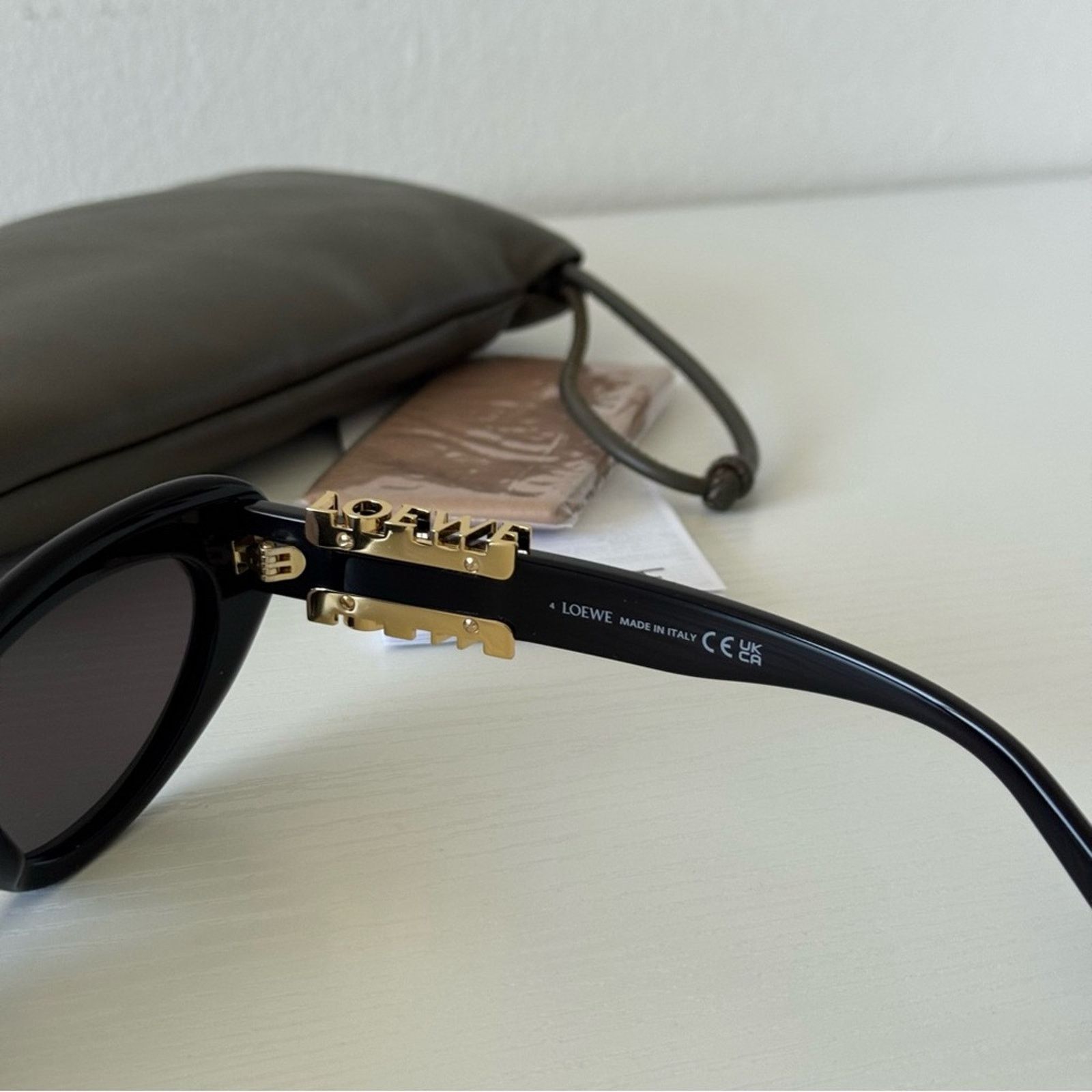 Loewe New! Loewe Black Cat-Eye Sunglasses LW40156U 01A, Authentic Size ONE SIZE - 7 Thumbnail