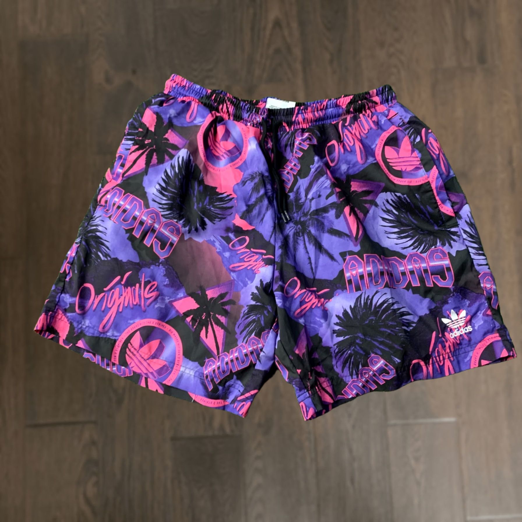 Reebok ADIDAS ORIGINAL 2023 MEN CASUAL BEACH SHORTS S Violet and Black IP5540 Mens Shorts Beach Size US 29 - 1 Thumbnail