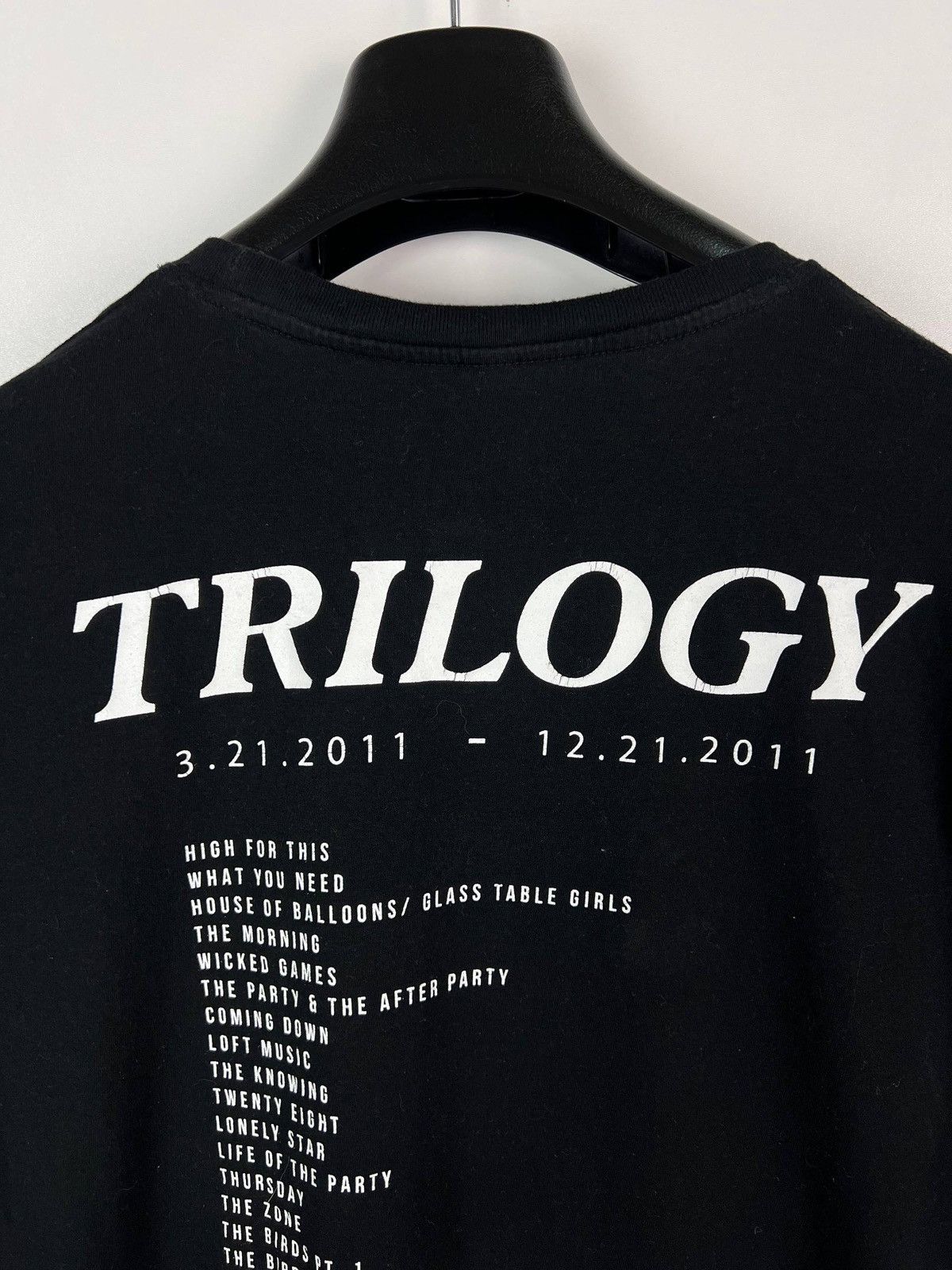 XO XO Trilogy 2011 tour t-shirts size L Size US L / EU 52-54 / 3 - 4 Thumbnail