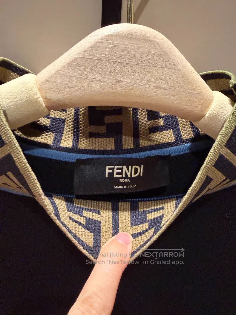 Fendi Fendi Black wool knit sweater with vintage flower collar Size US M / EU 48-50 / 2 - 3 Thumbnail