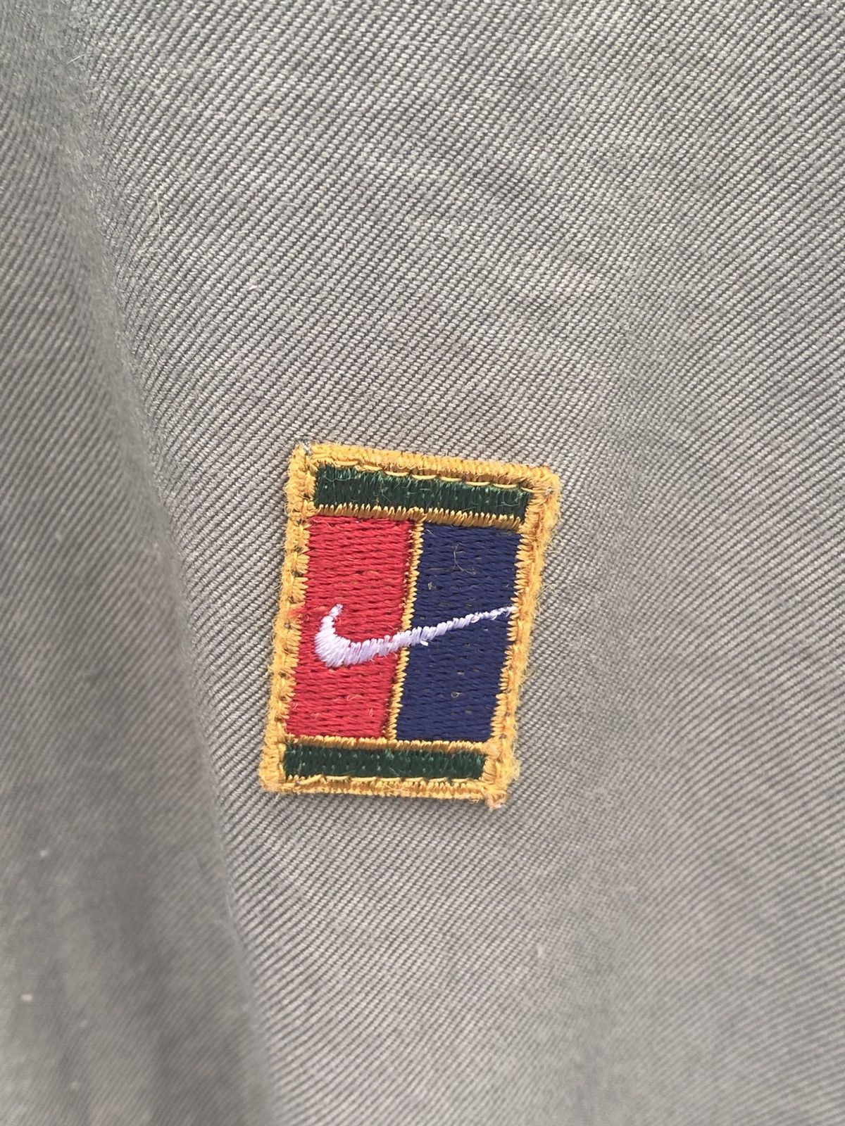 Nike Distressed Vintage 90’s Nike court thermal jacket Size US L / EU 52-54 / 3 - 8 Thumbnail