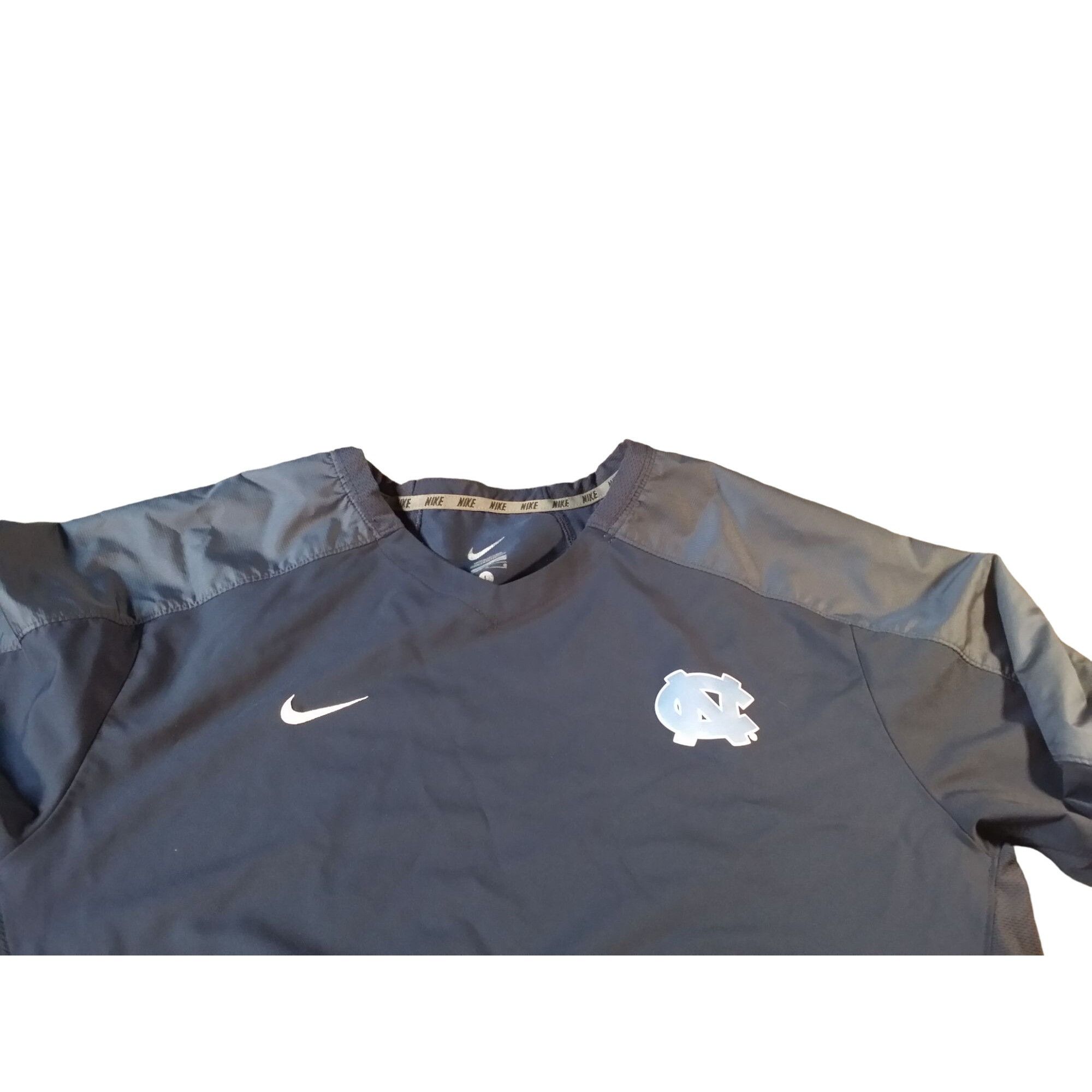 Nike Nike UNC Pullover Men Sz L North Carolina Tarheels Two Tone Size US L / EU 52-54 / 3 - 2 Thumbnail