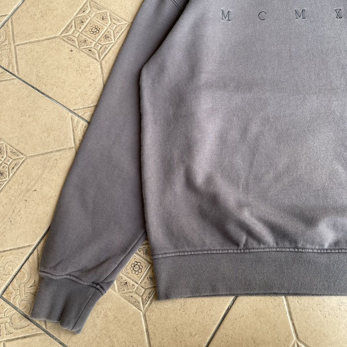 New Era New Era Cross MCMXX Sweatshirt Size M to L Size US L / EU 52-54 / 3 - 10 Thumbnail