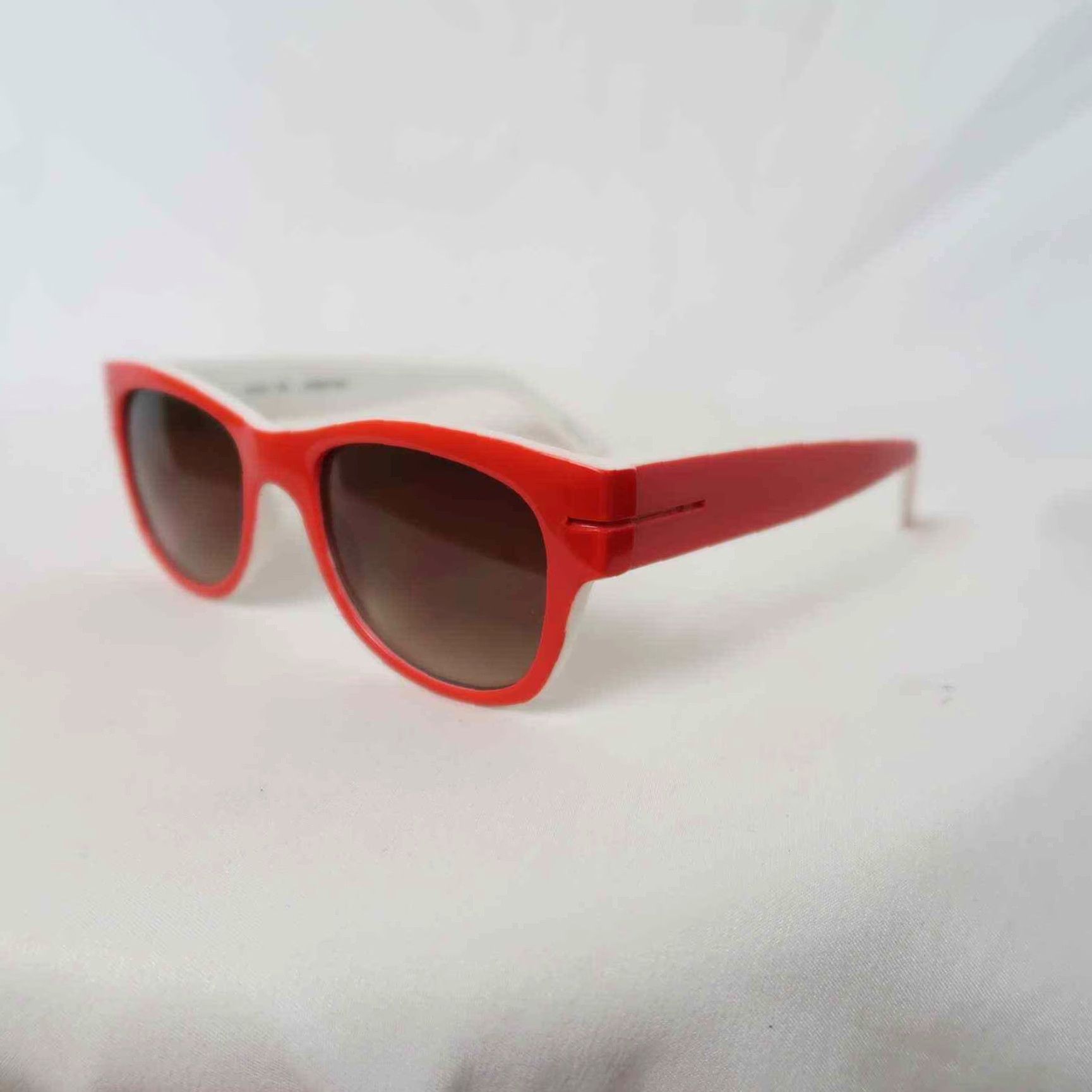 Gap GAP Sunglasses Wayferer Acrylic Red Women Square Black Lens Red Frame Womens Size ONE SIZE - 4 Thumbnail