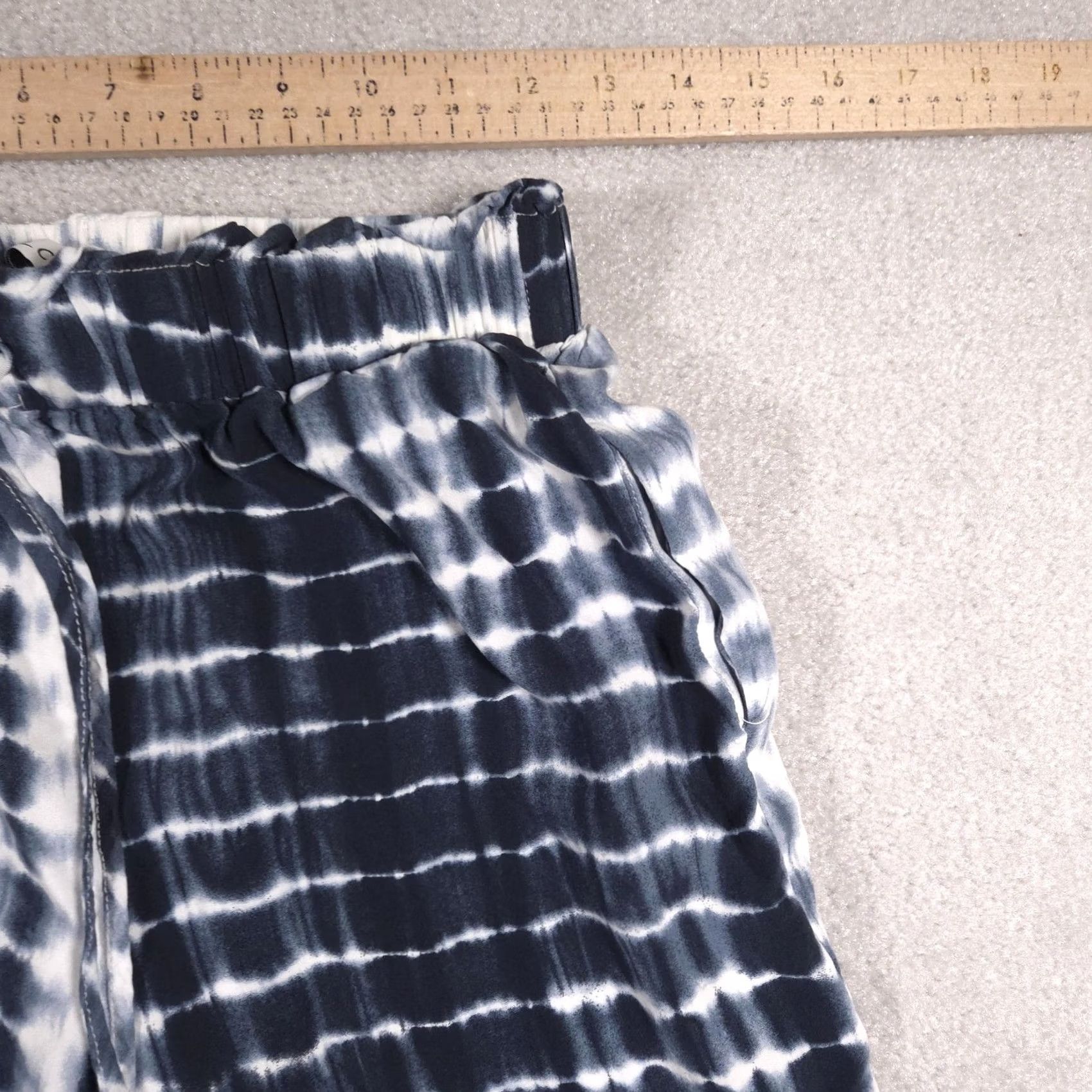 Vintage VINTAGE Cupshe Pants Womens S Blue White Tie Dye Wide Leg Rayon Lounge Beach Size 28" / US 6 / IT 42 - 6 Thumbnail