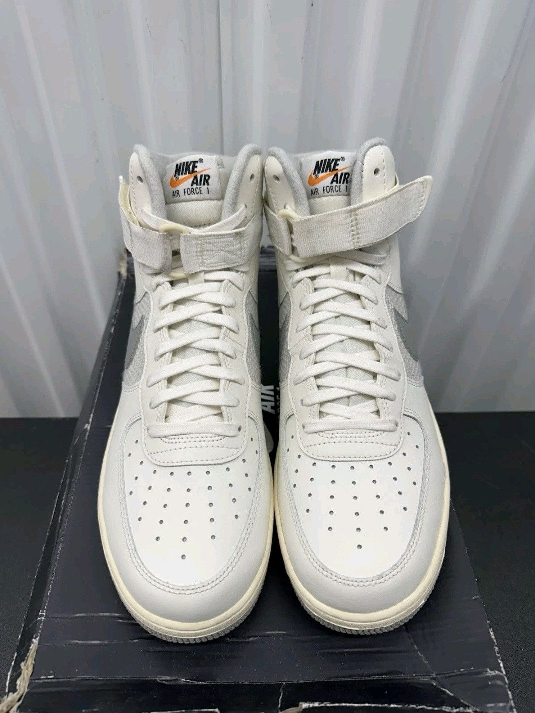 Nike Nike Air Force 1 High 07 LV8 Sail Medium Grey Size 11 Men Size US 11 / EU 44 - 2 Thumbnail