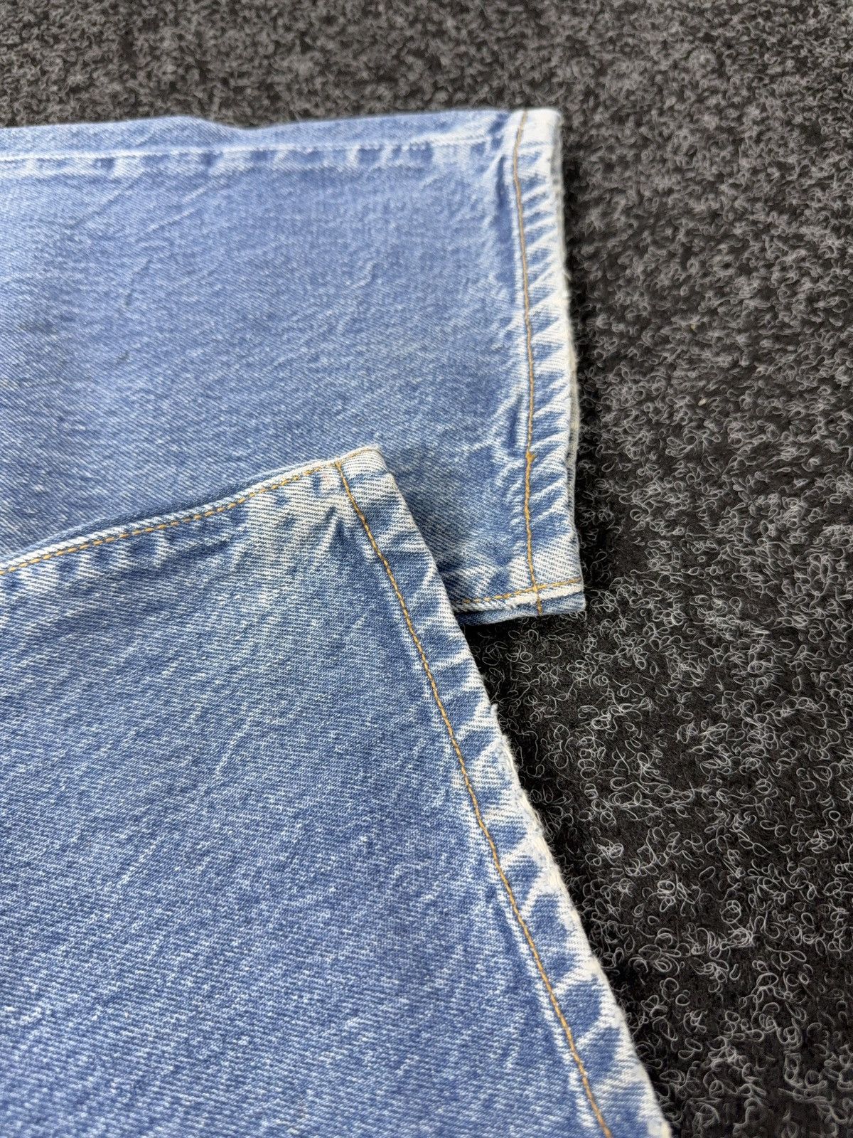 Levi's Vintage Clothing Vintage 90s Levi’s 501XX Distressed Western USA Faded Jeans Size US 32 / EU 48 - 4 Thumbnail