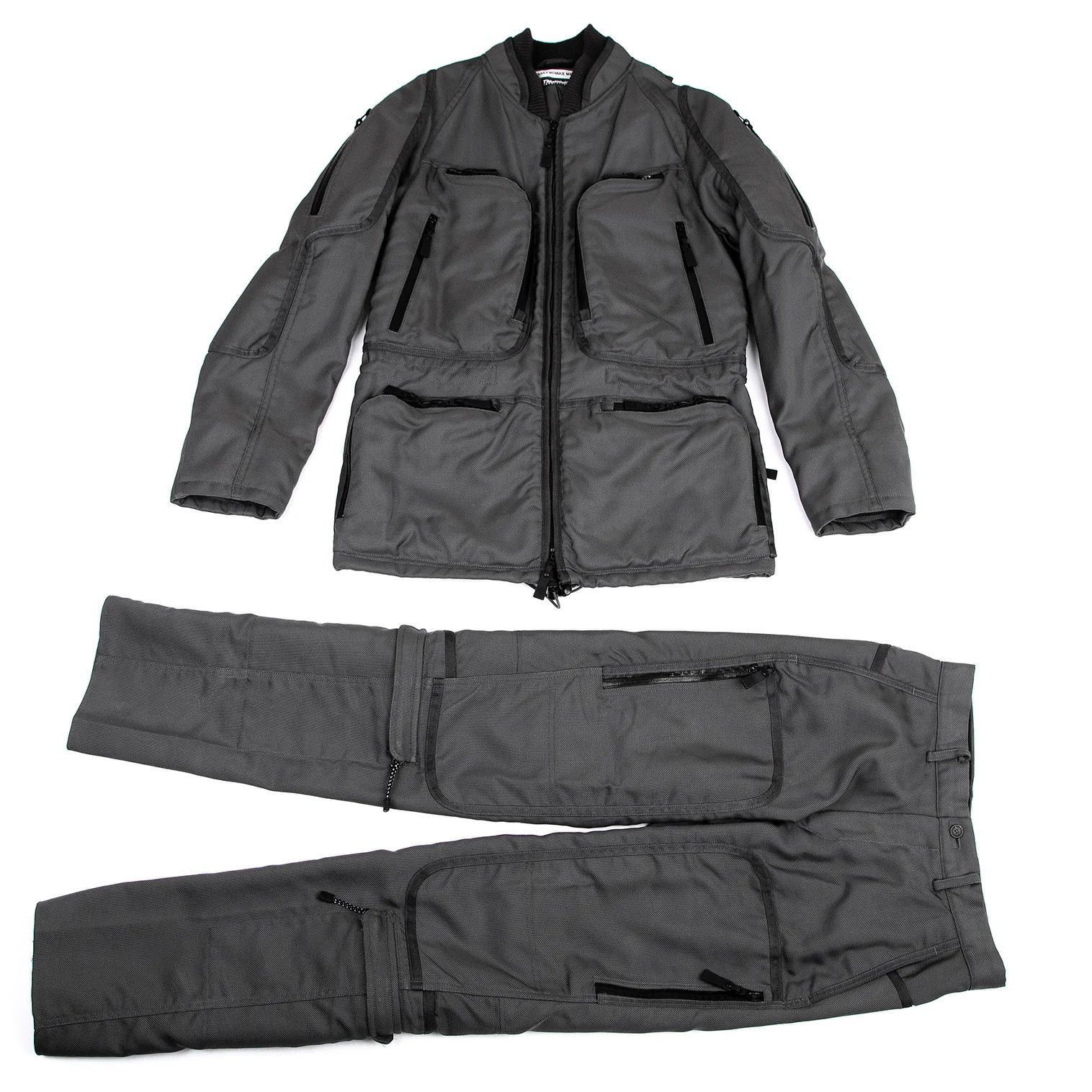Issey Miyake Thinsulate Waterproof Zipped Multi-Pocket Suit Grey 4・2 Size US XL / EU 56 / 4 - 1 Thumbnail