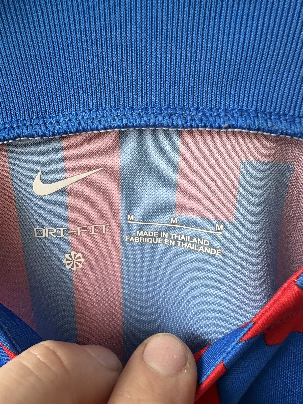 Nike Nike Barcelona Pre Match Training Jersey 22/23 Size M / US 6-8 / IT 42-44 - 5 Thumbnail