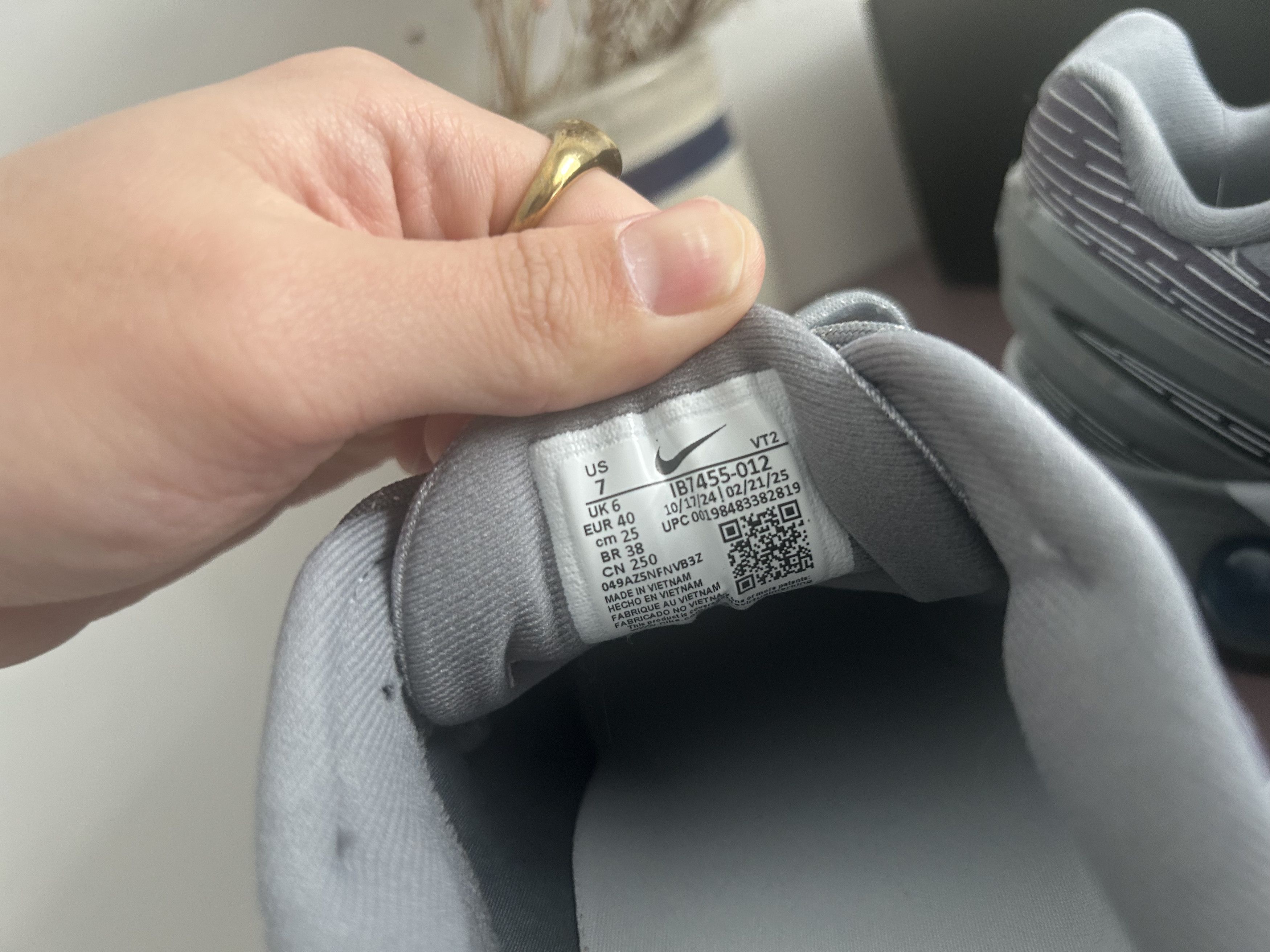 Nike Better Gift Shop Nike Airmax Dn Size US 7 / EU 40 - 13 Thumbnail