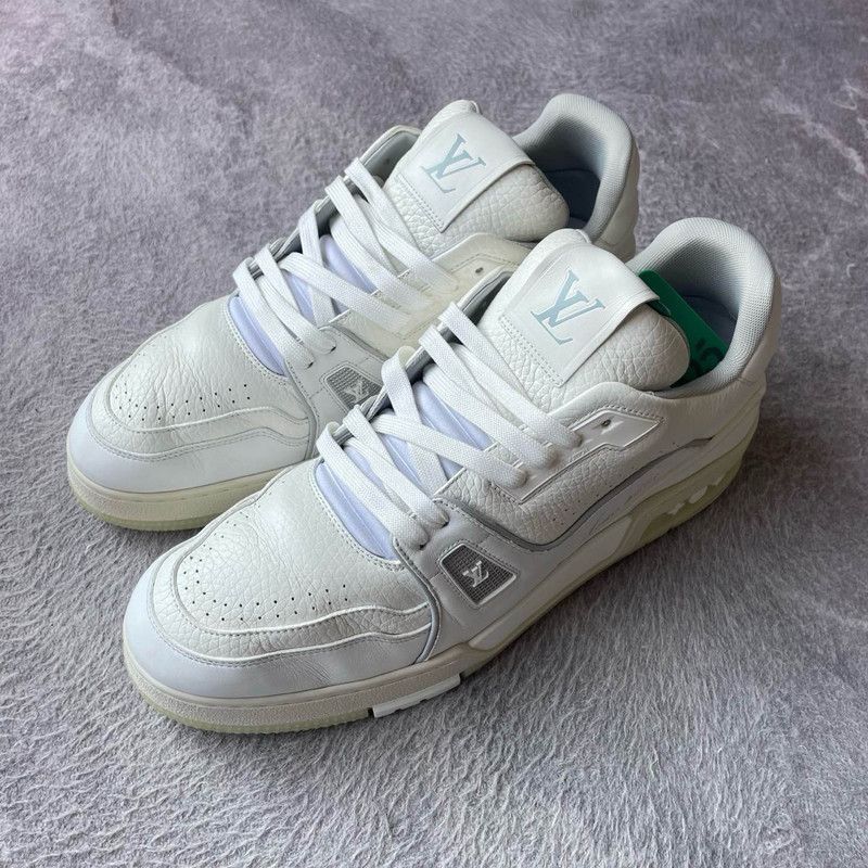 Louis Vuitton Louis Vuitton White Trainer Low-top Fashion Sneakers - Size US 9.5 / EU 42-43 - 1 Thumbnail