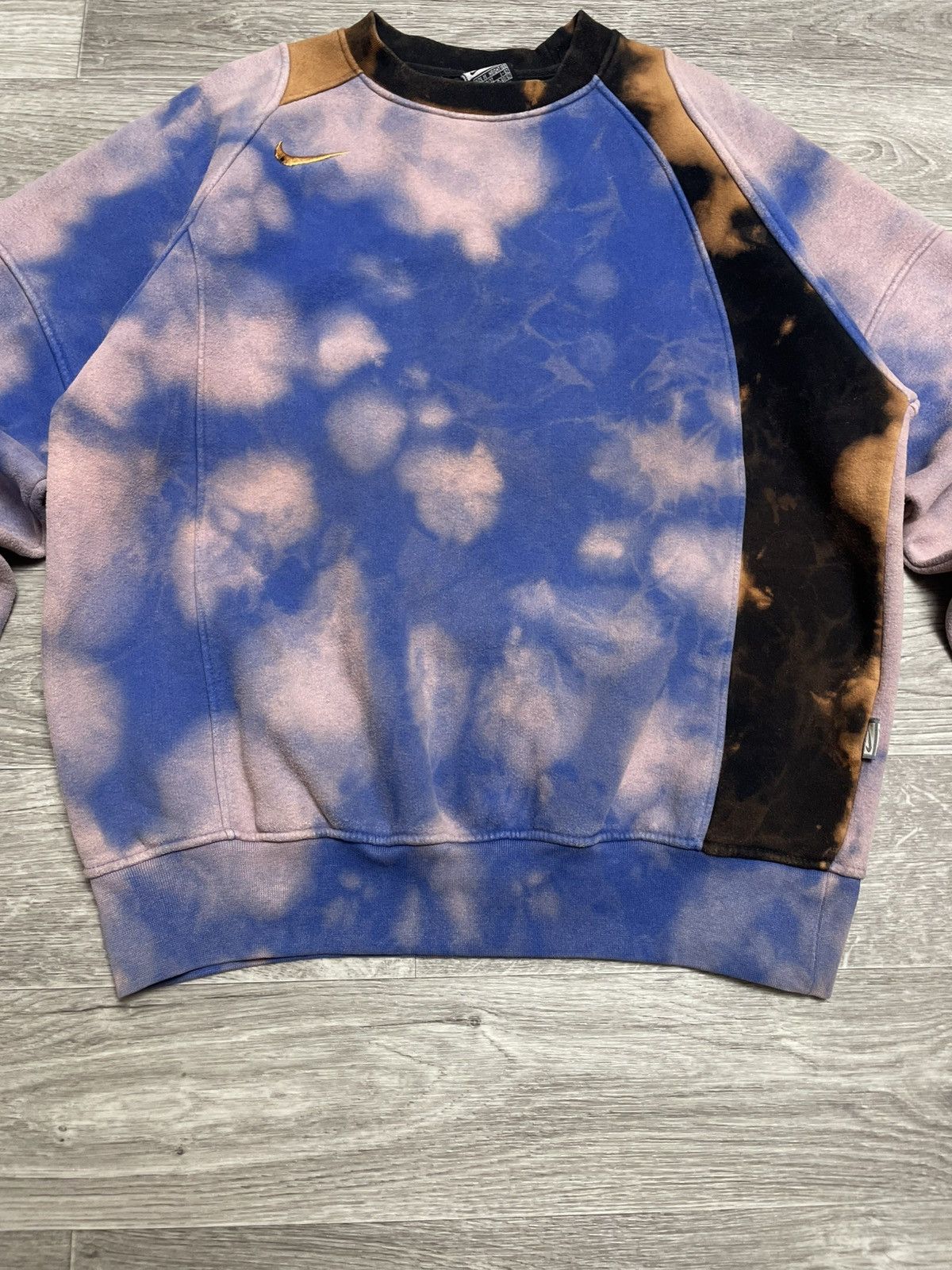 Nike Vintage Nike Total 90 Tie Dye Custom Sweatshirt Y2K 90s Size US M / EU 48-50 / 2 - 3 Thumbnail