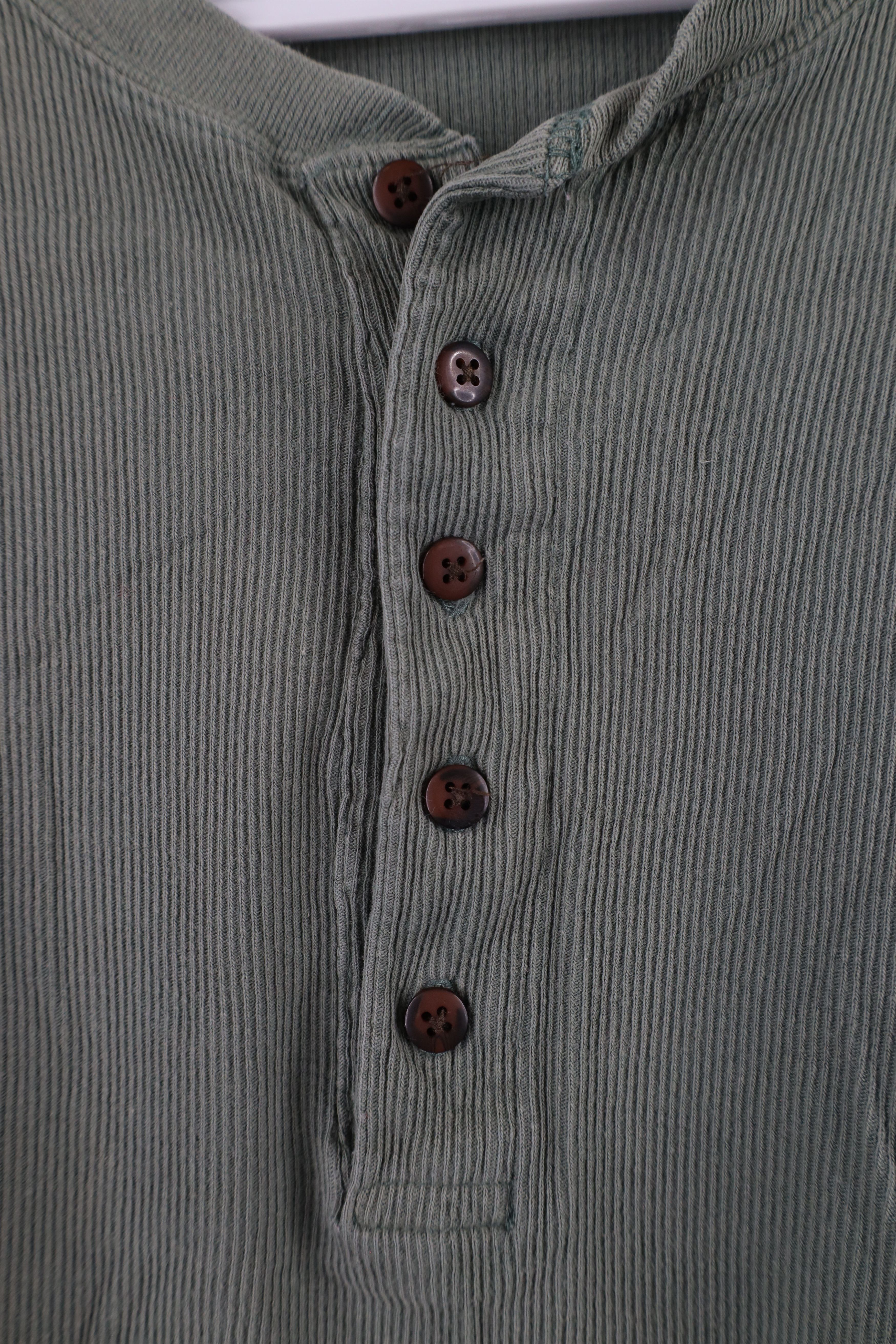 Banana Republic × Vintage Vintage 90s Banana Republic Long Sleeve Henley T-Shirt Size US L / EU 52-54 / 3 - 4 Thumbnail
