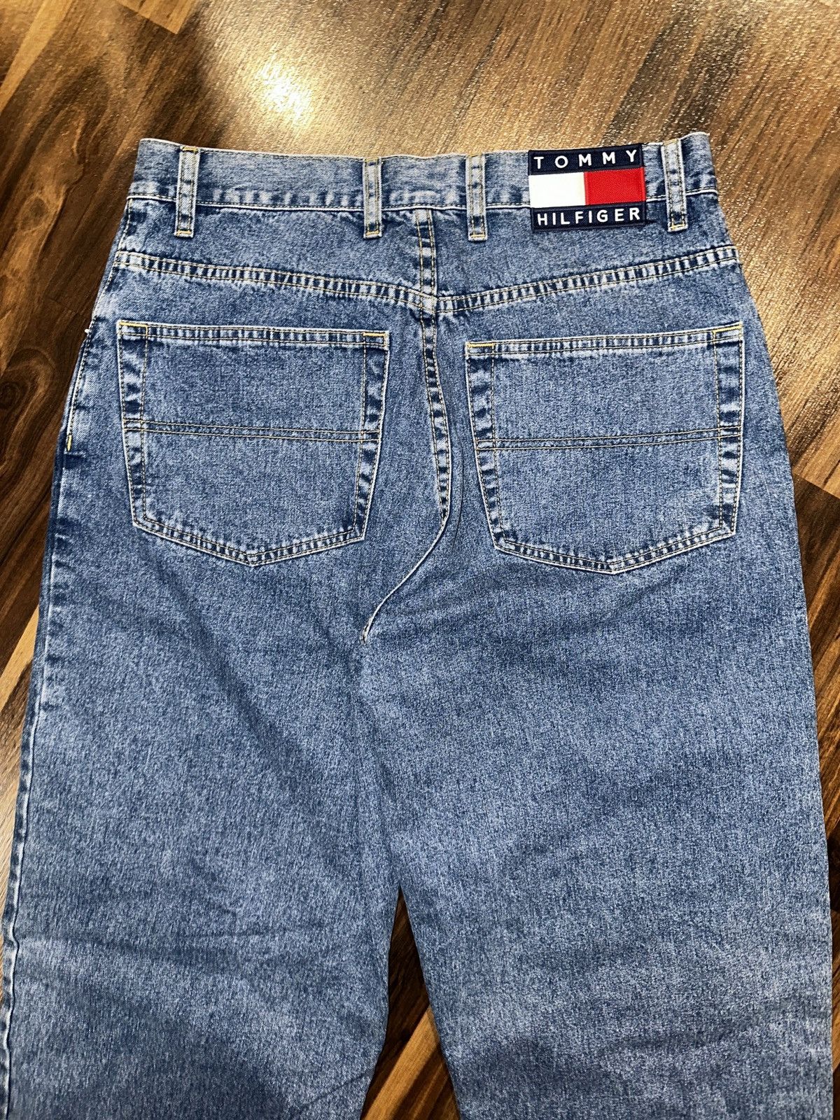 Tommy Hilfiger Vtg Y2K TOMMY HILFIGER Flag Patch Baggy Jeans 32W Size US 32 / EU 48 - 2 Thumbnail
