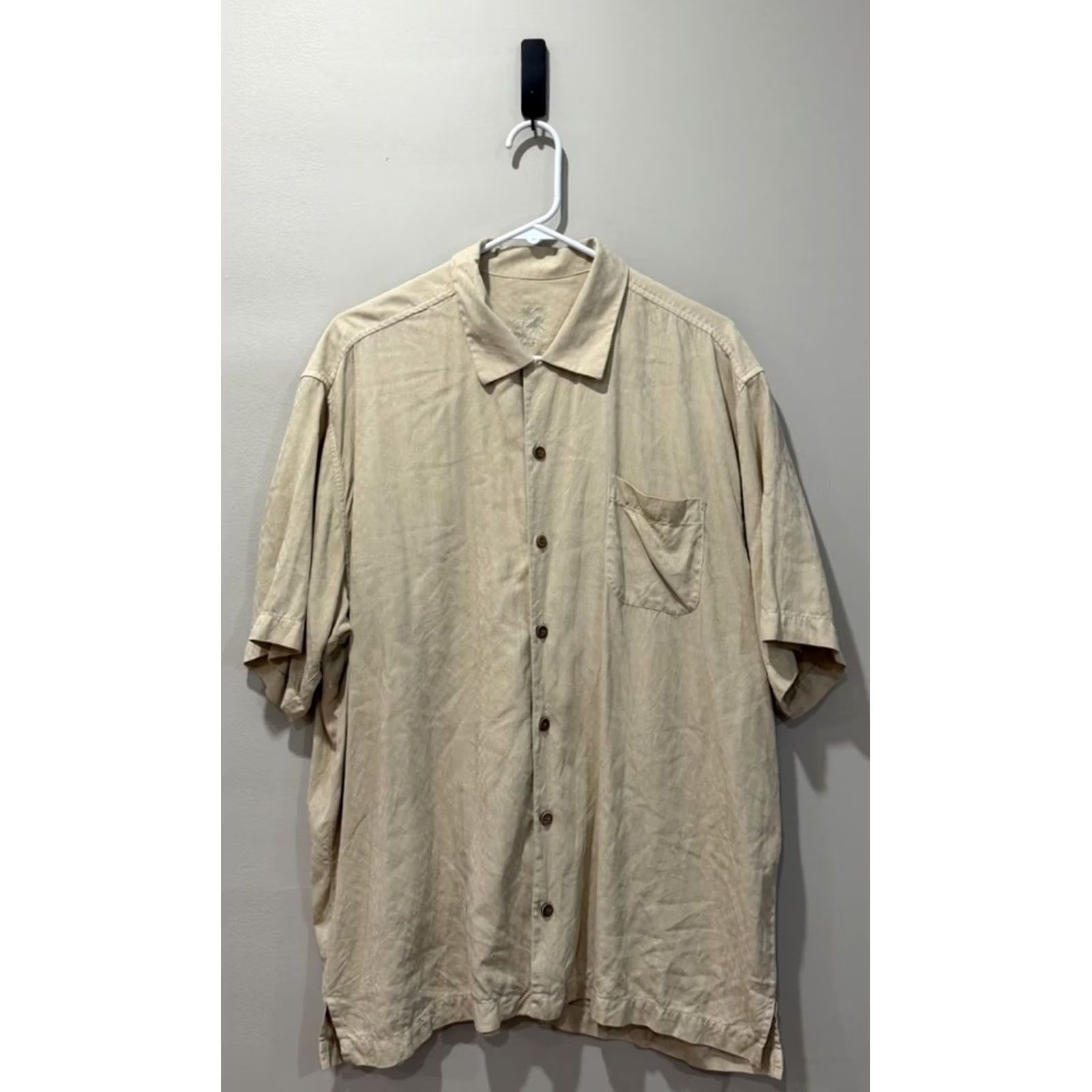 Tommy Bahama Tommy Bahama Shirt Mens L Gold Silk Lip Out Camp Martini Embroidered Logo Size US L / EU 52-54 / 3 - 2 Thumbnail