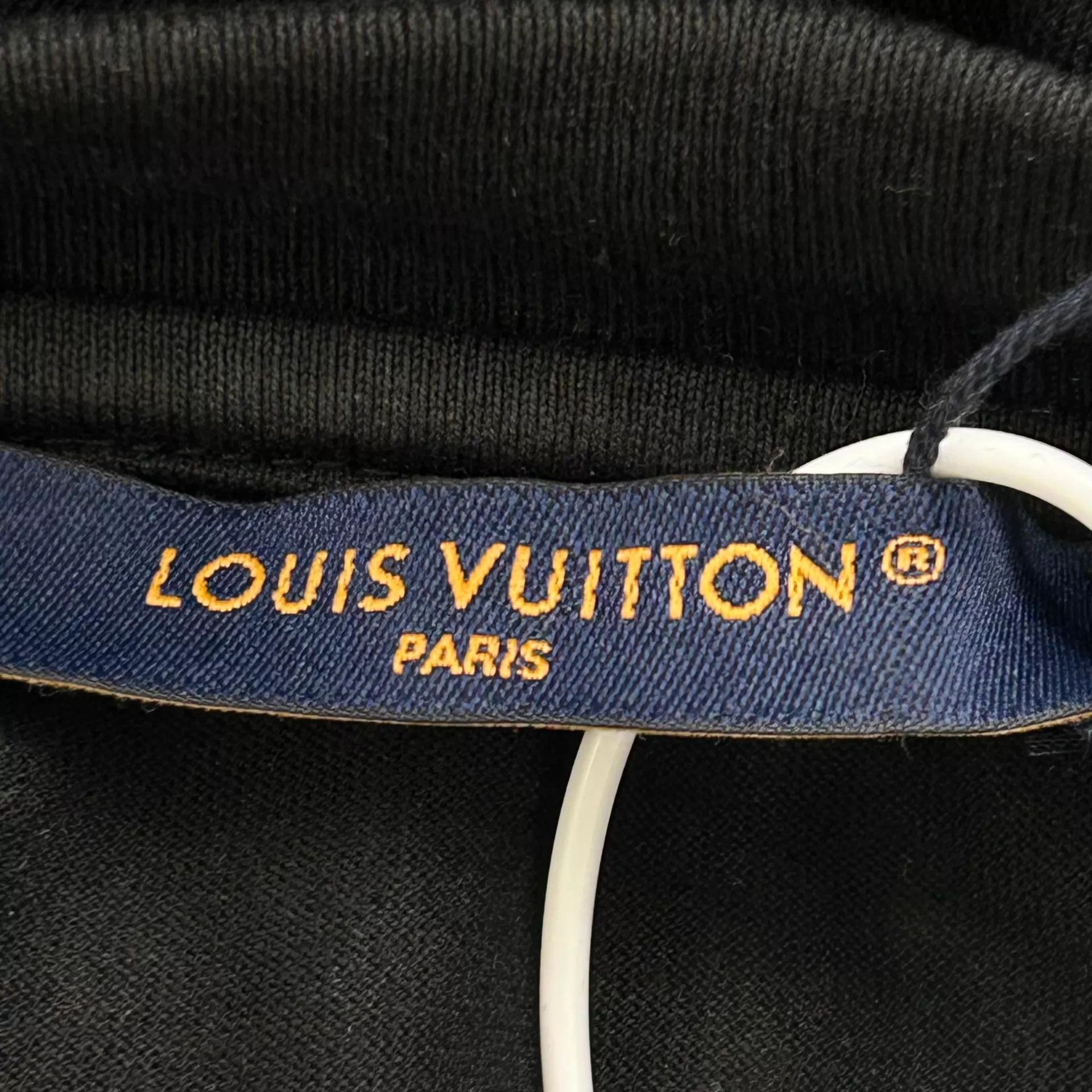 Louis Vuitton LV New Black Purple Gradient Zebra Print Short-Sleeve Top M Size US M / EU 48-50 / 2 - 3 Thumbnail