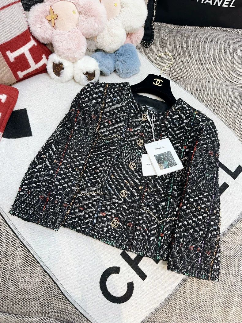 Chanel Chanel 23b black round-neck four-pocket jacket Size XS / US 0-2 / IT 36-38 - 9 Thumbnail