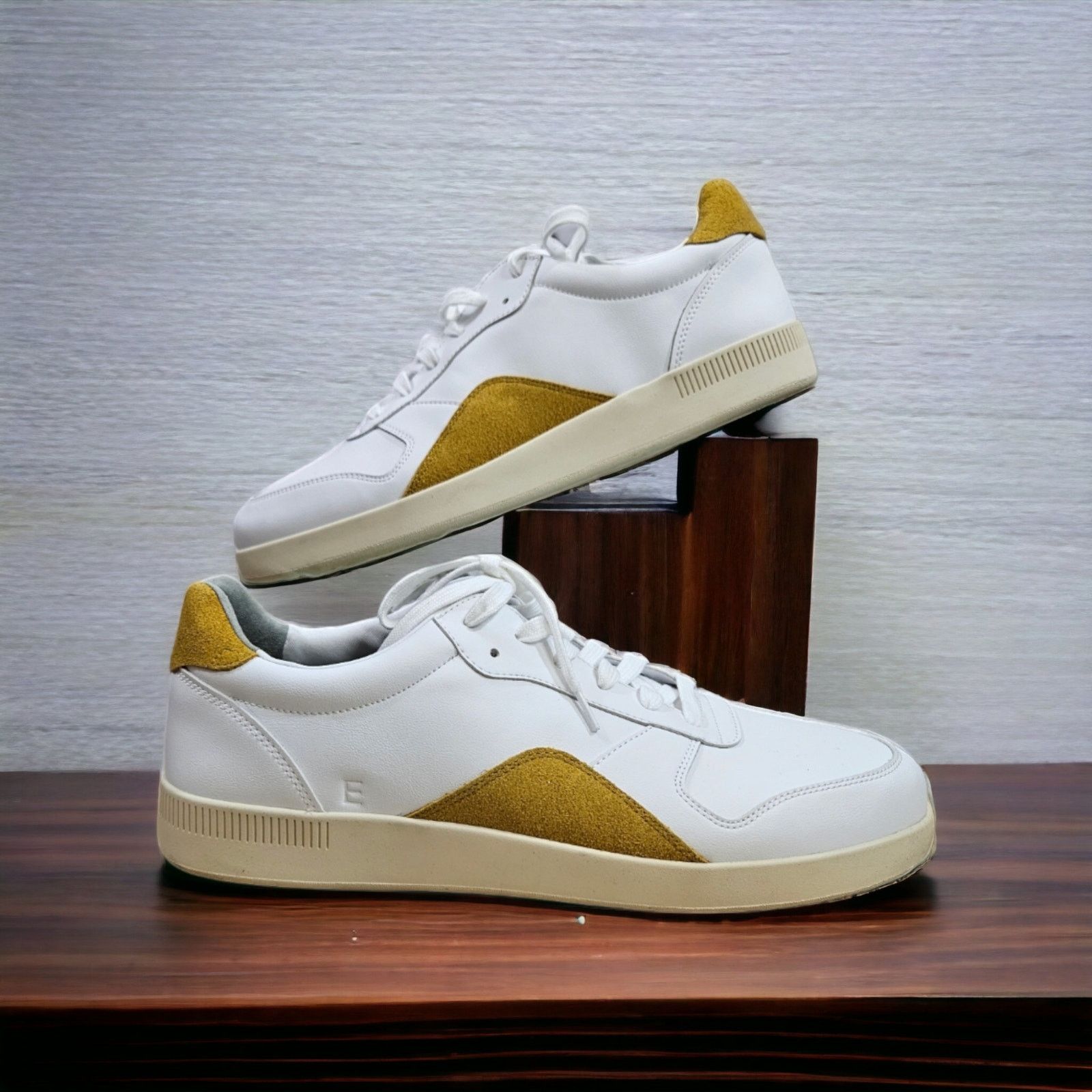 Everlane NWOT Everlane The ReLeather Court Sneaker Sz. W 14 / M 12 Size US 12 / EU 45 - 2 Thumbnail
