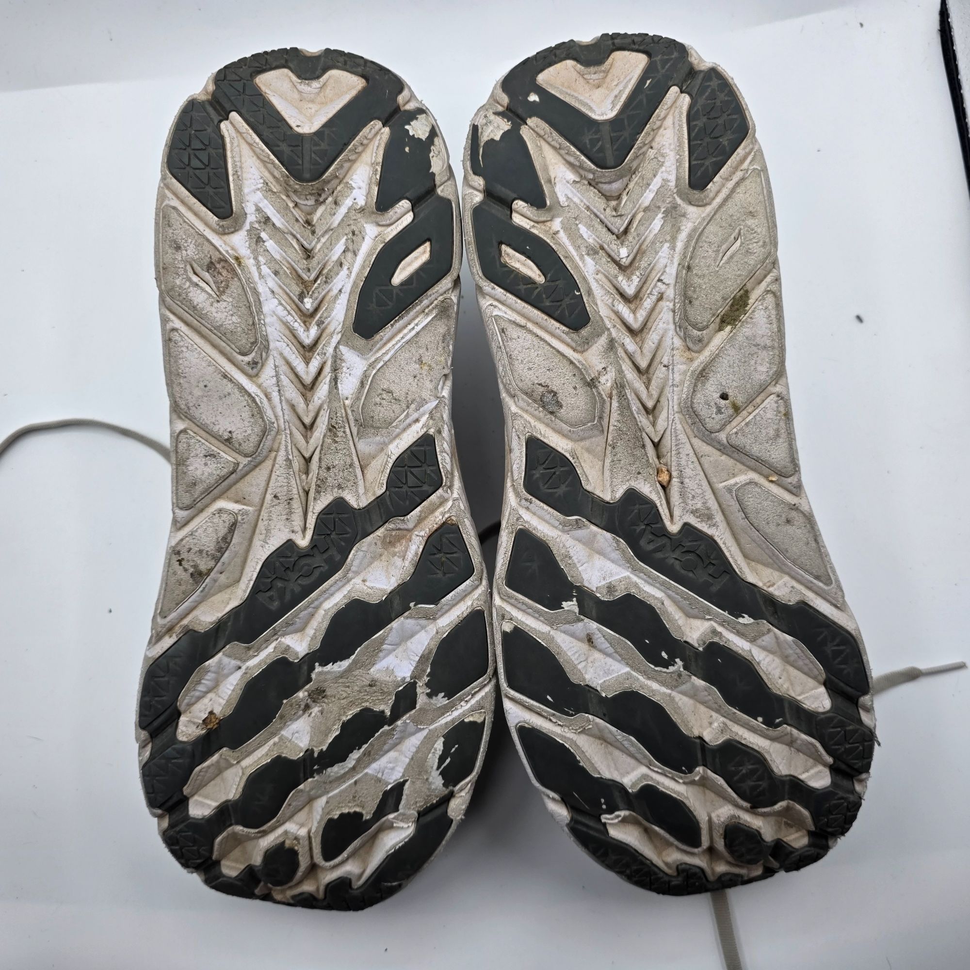 Hoka Hoka One One Clifton 8 Mens Size 12.5 White Athletic Shoes R Size US 12.5 / EU 45-46 - 8 Thumbnail