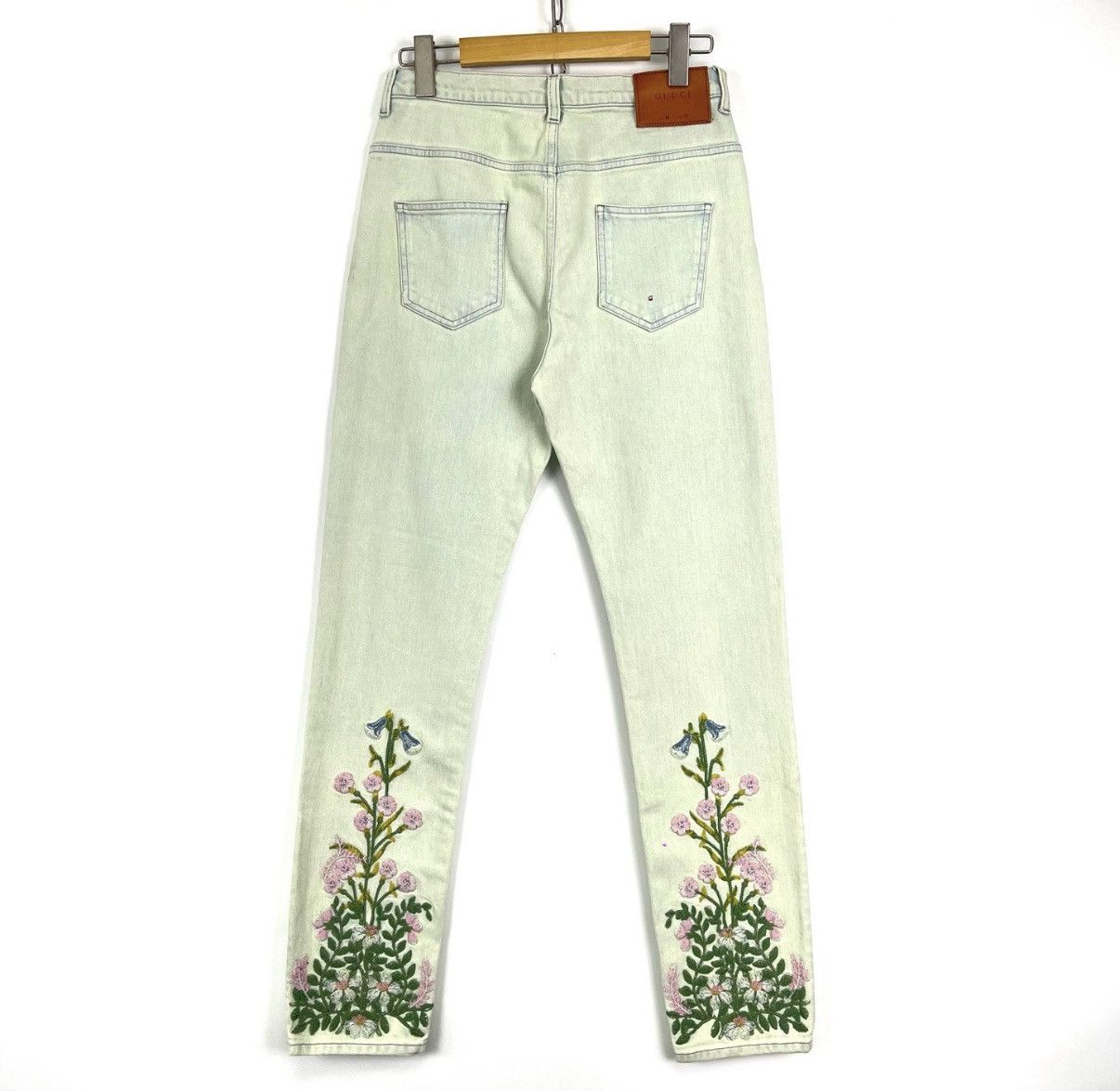 Gucci Gucci Heavy Duty Embroidered Floral Jeans K12 Size 27" / US 4 / IT 40 - 2 Thumbnail