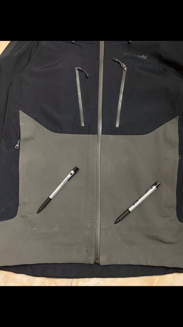 Patagonia Patagonia Water-Resistant Hooded Jacket (Pit 22.5) Size US M / EU 48-50 / 2 - 11 Thumbnail