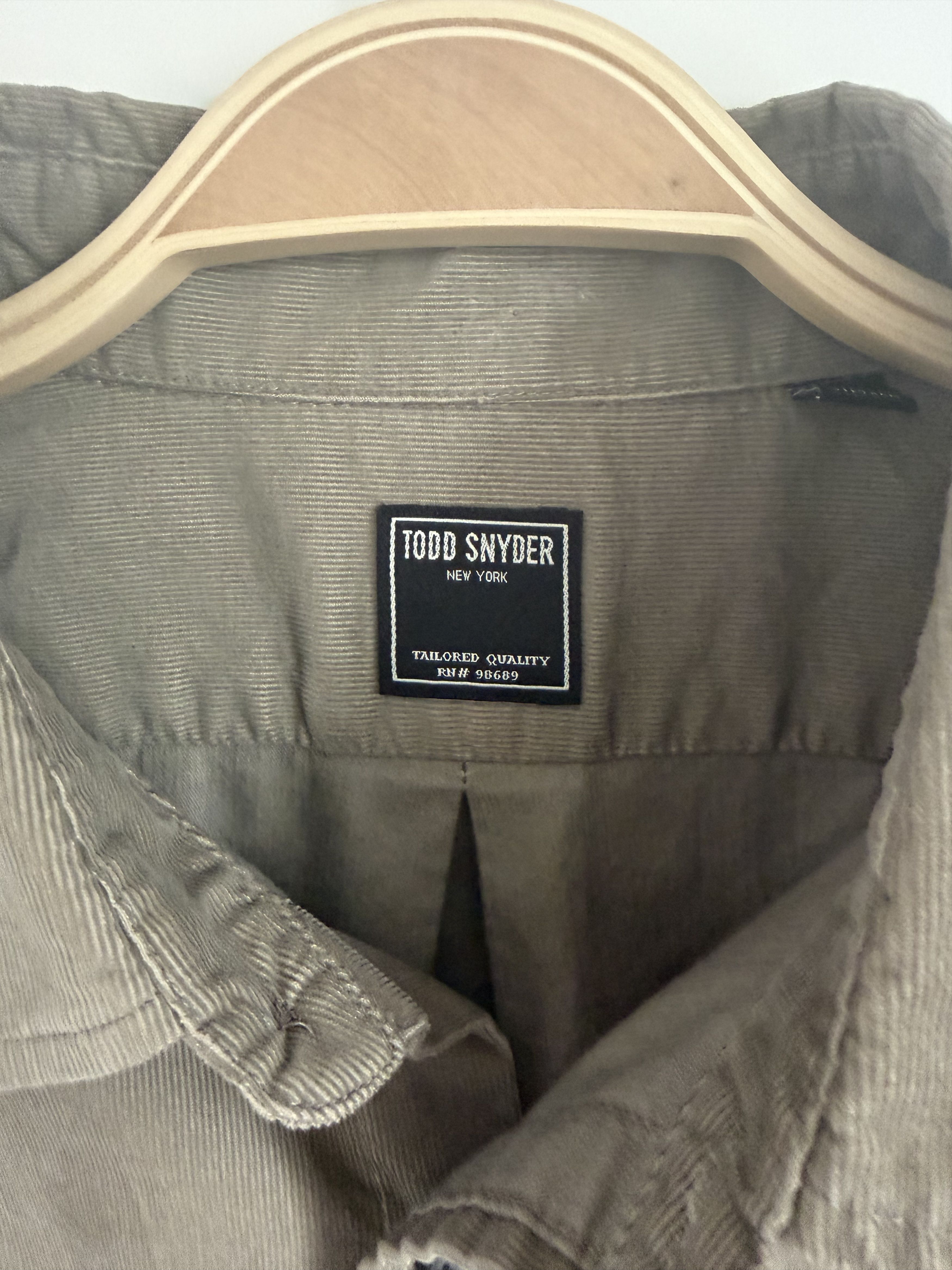 Todd Snyder XL Corduroy Long Sleeve Button Up in Granite Size US XL / EU 56 / 4 - 3 Thumbnail