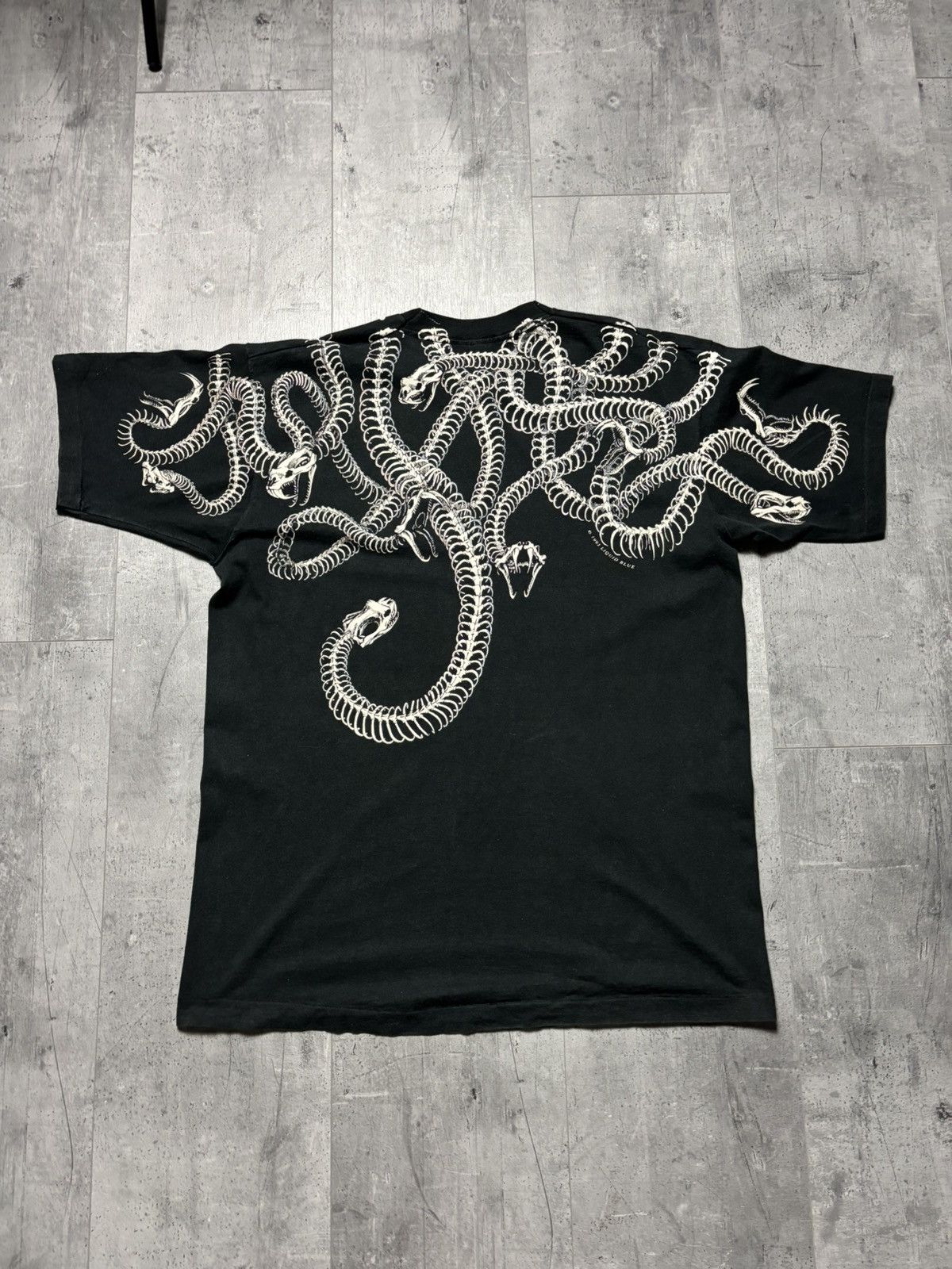 Liquid Blue Vintage 1993 Liquid Blue Medusa All Over Print T-shirt Size US XL / EU 56 / 4 - 10 Thumbnail