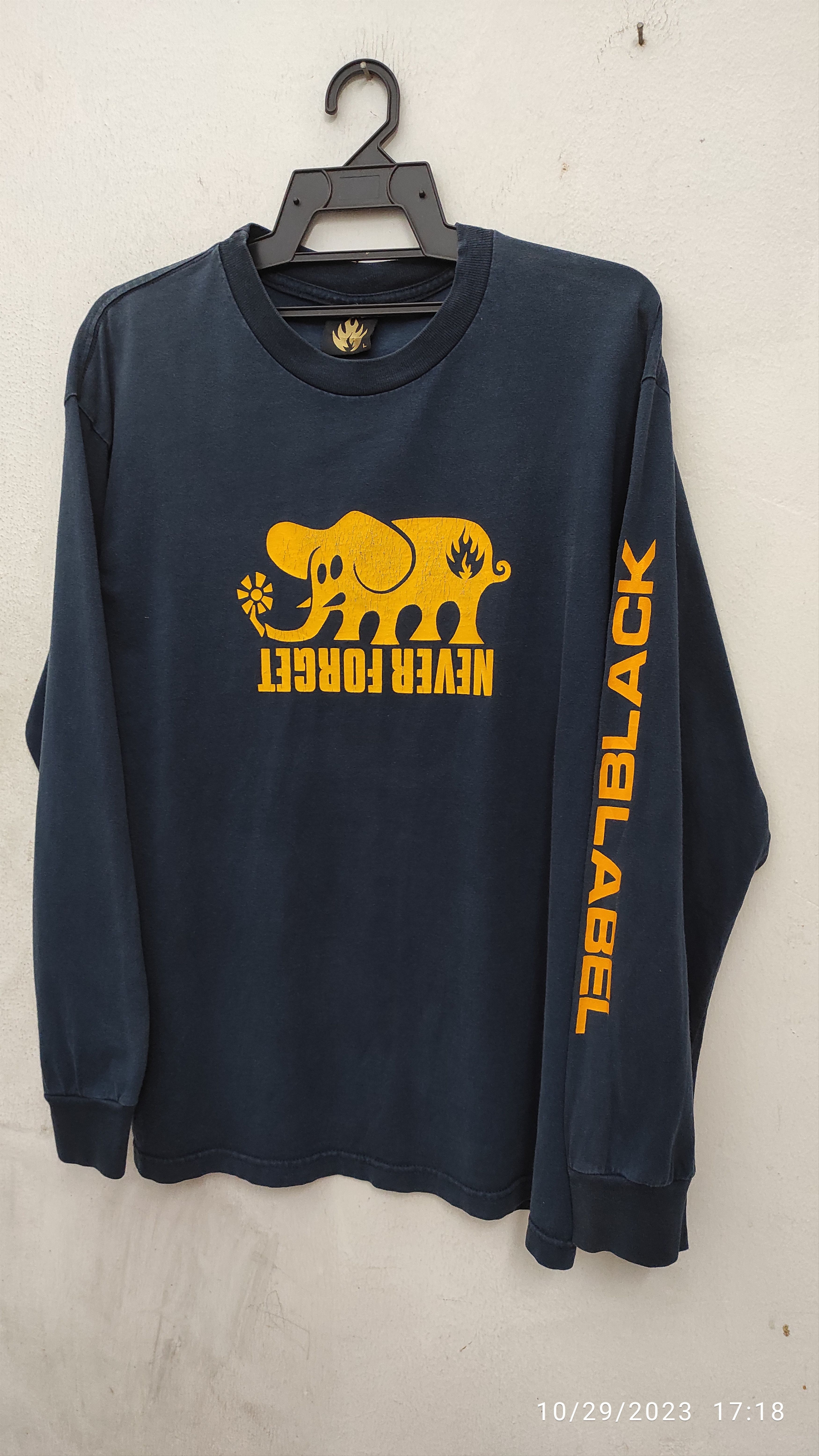 Black Label Vintage 90's BLACK LABEL SKATEBOARD LOGO'S PROMO TEE Size US L / EU 52-54 / 3 - 6 Thumbnail