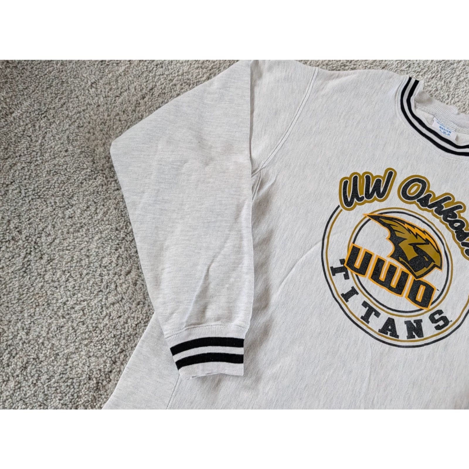 Champion VINTAGE Champion Sweatshirt UW OSHKOSH Titans Reverse Weave - Gray - Size M - Pullover Crew Neck - Men - Heavyweight All Seasons Size US M / EU 48-50 / 2 - 6 Thumbnail