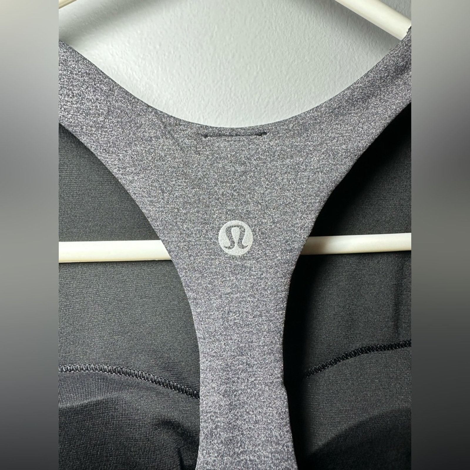 Lululemon Lululemon Women’s Sleeveless Racerback Tank Top Gray Size 8 Size M / US 6-8 / IT 42-44 - 3 Thumbnail