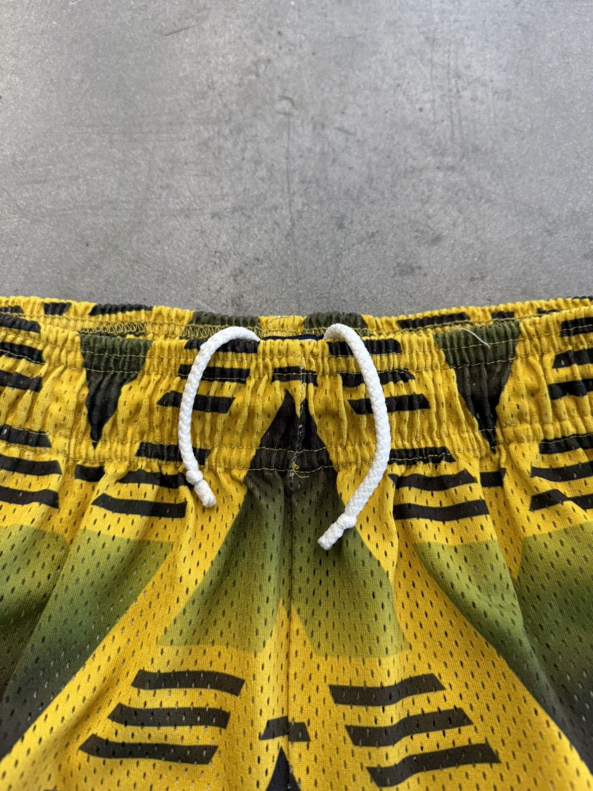 Eric Emanuel SS23 Eric Emanuel EE Bruised Basic/Core Shorts Size Large Size US 32 / EU 48 - 4 Thumbnail