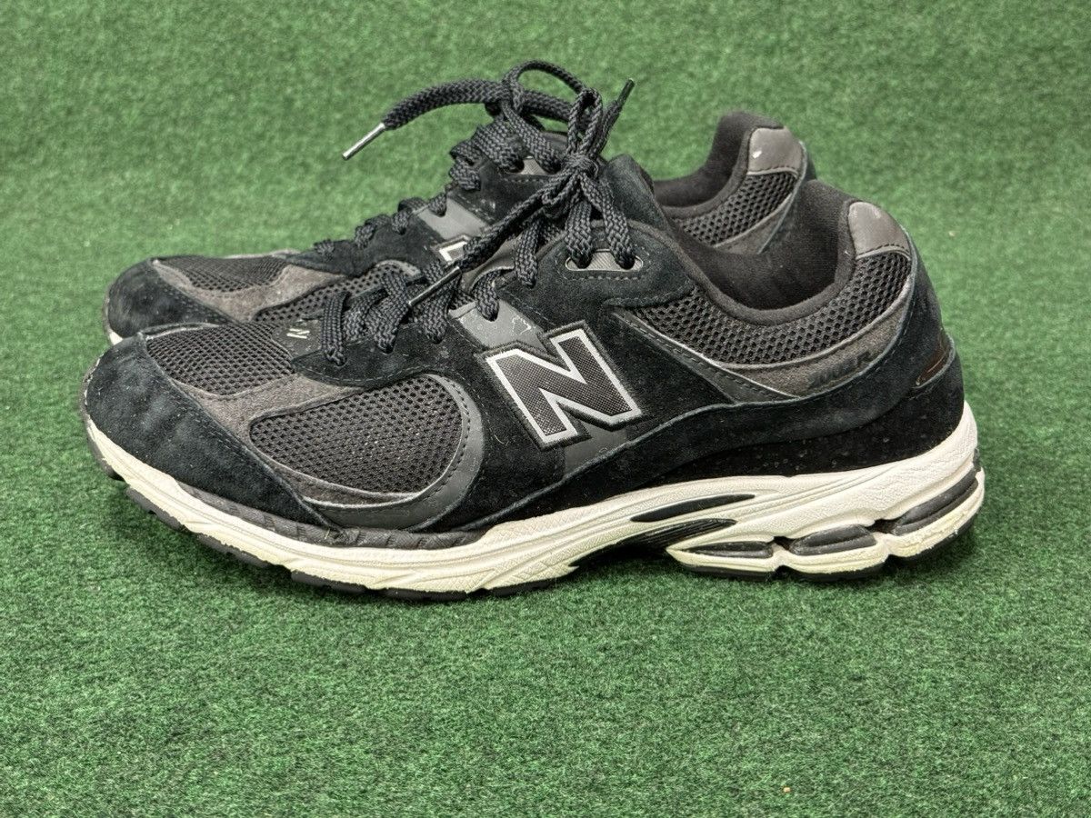 New Balance New Balance 2002R Black Gunmetal M2002RBK Size US 11 / EU 44 - 1 Thumbnail