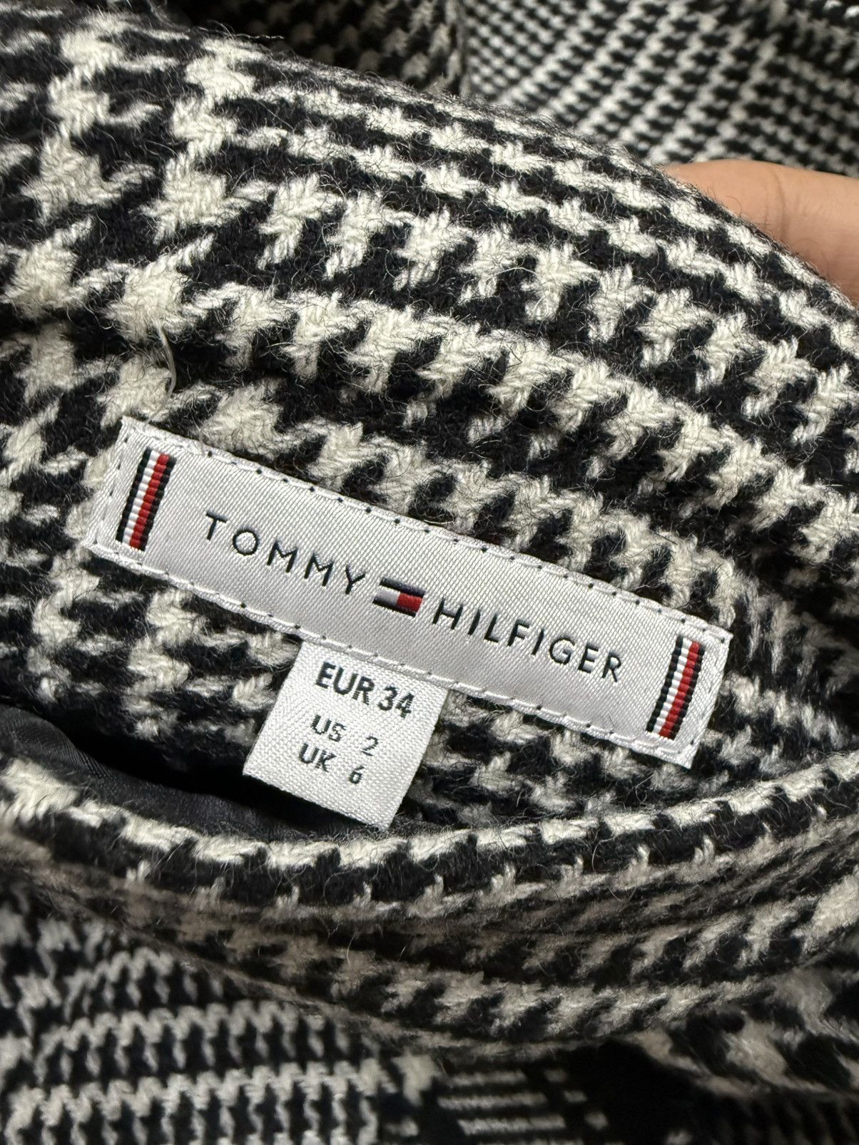 Tommy Hilfiger Tommy Hilfiger Chekered Wool Long Coat Jacket Size US S / EU 44-46 / 1 - 14 Thumbnail