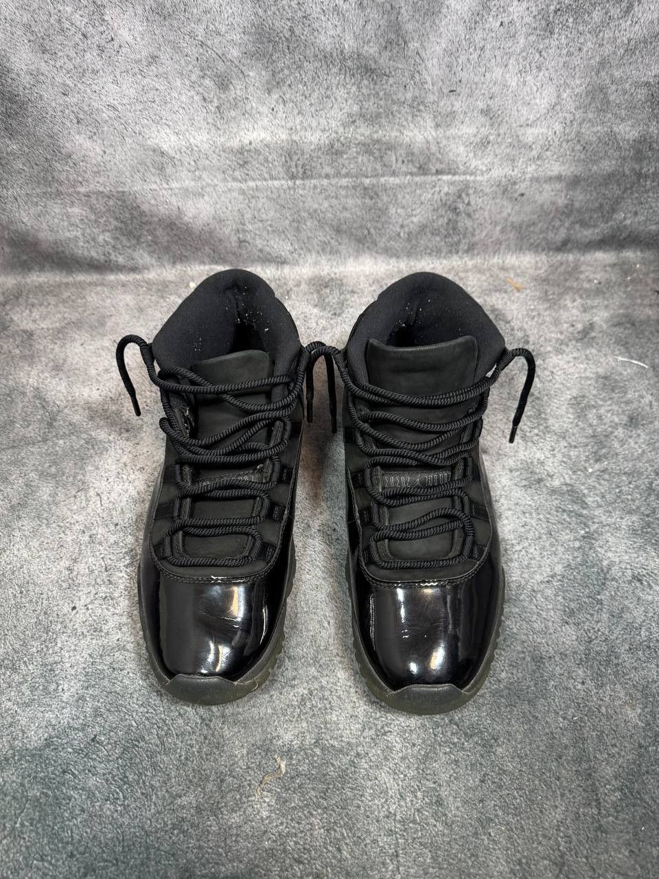 Jordan Brand Size 9.5 | Jordan 11 Cap and Gown No Box | Pre-Owned Size US 9.5 / EU 42-43 - 2 Thumbnail