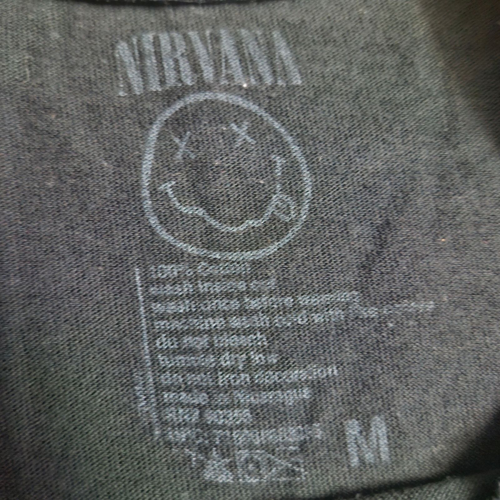 Nirvana Nirvana smiley face band tee size medium Size US M / EU 48-50 / 2 - 3 Thumbnail