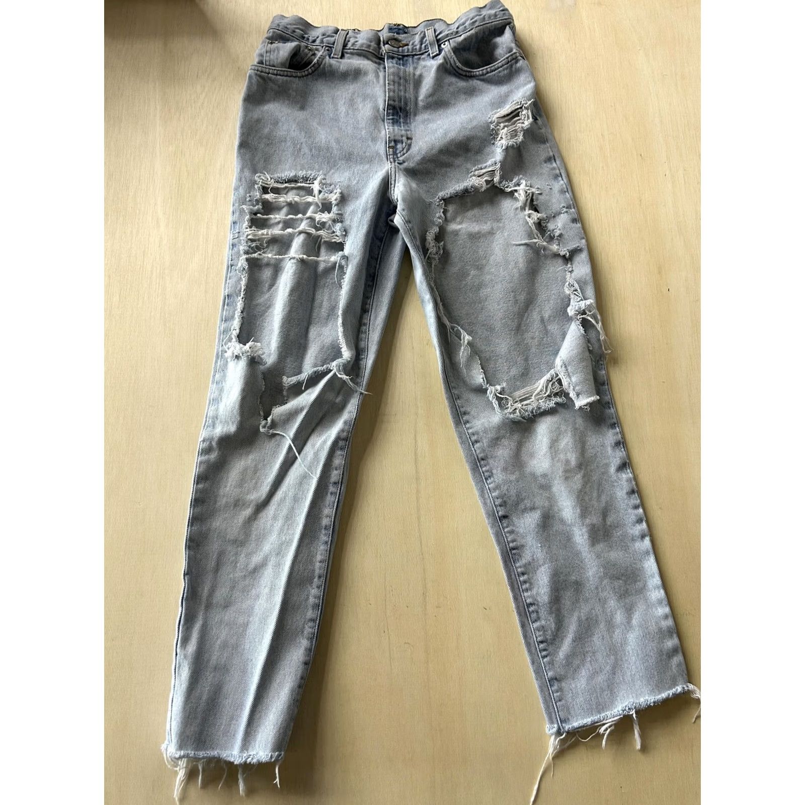 Calvin Klein Calvin Klein Jeans Womens 30x28 Light Wash Mid Rise Distressed Straight Leg Denim Jeans Mens? Size 30" / US 8 / IT 44 - 2 Thumbnail