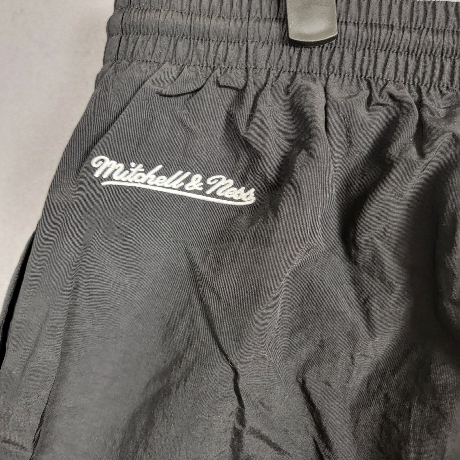 Mitchell & Ness Georgetown Hoyas Mitchell & Ness NCAA Team Shorts 2XL (113) Size US 35 - 11 Thumbnail