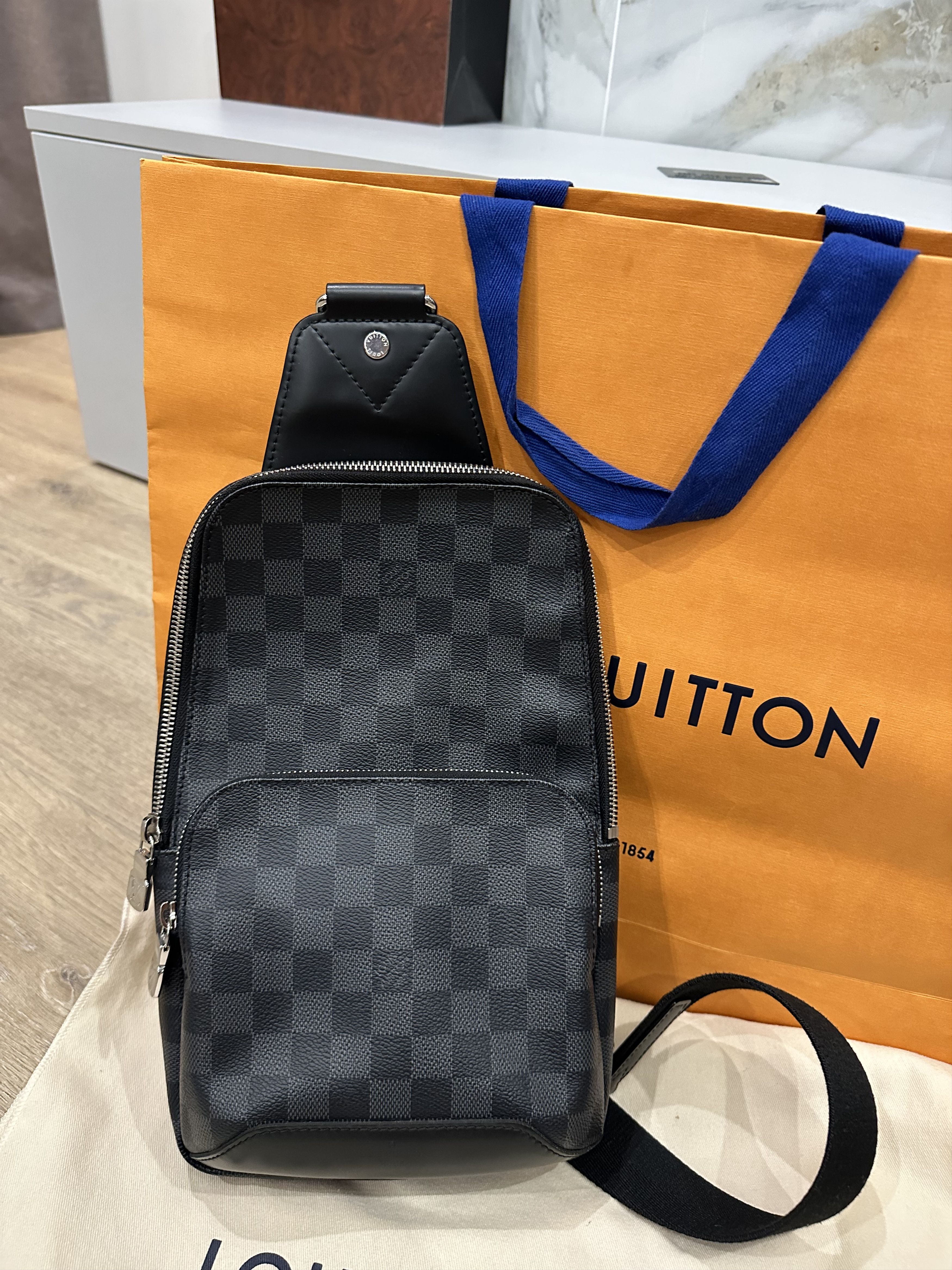 Louis Vuitton Avenue Sling Bag