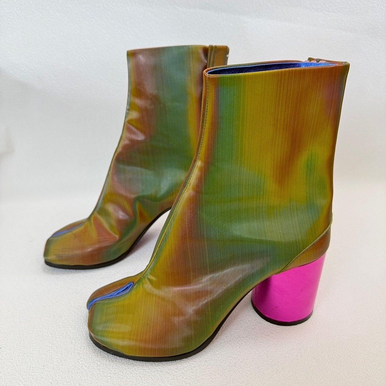 Maison Margiela Maison Margiela Iridescent Tabi Boots Size 35 Size US 5 / IT 35 - 1 Thumbnail