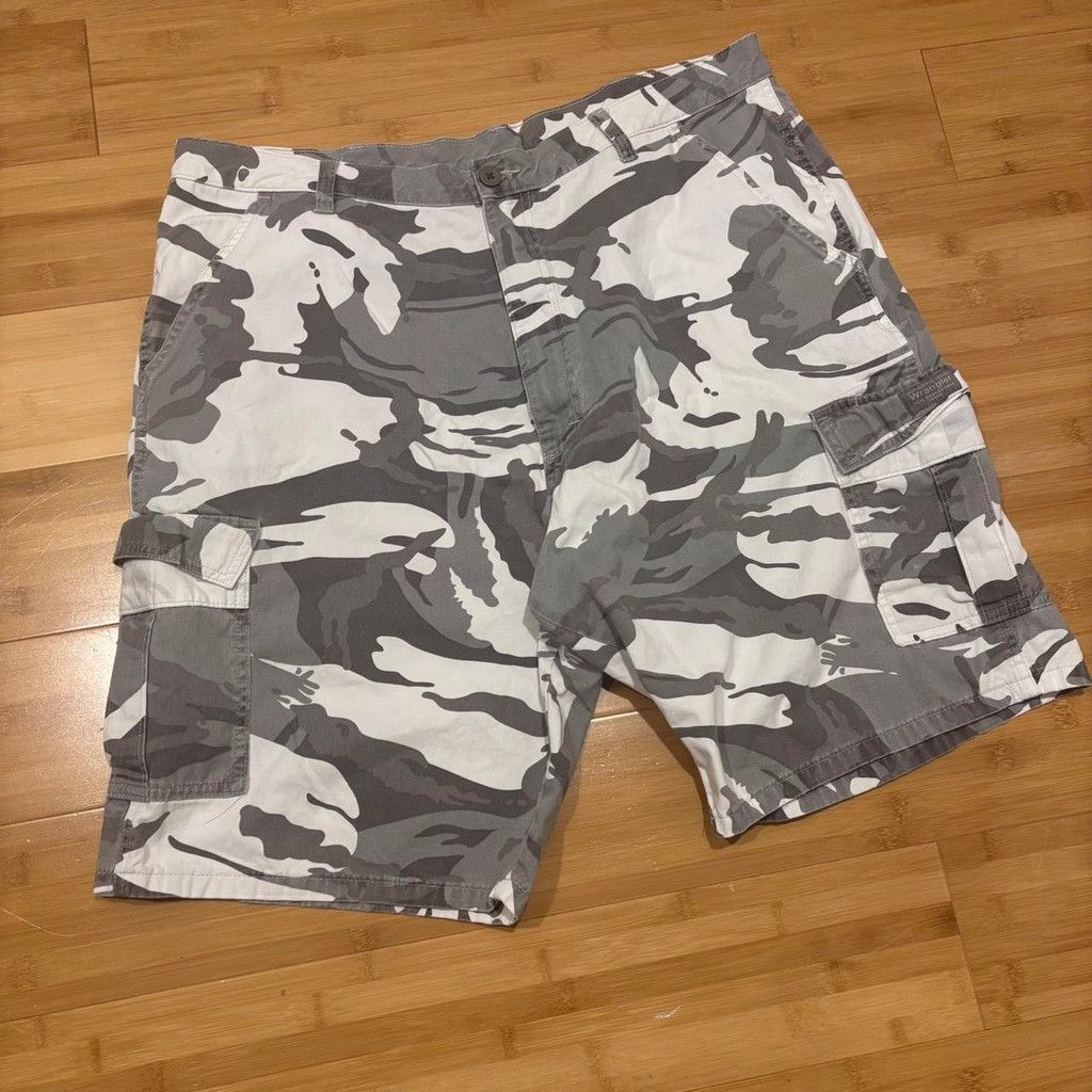 Wrangler Grey And White Cargo Wrangler Jnco style Jorts Size US 38 / EU 54 - 1 Thumbnail