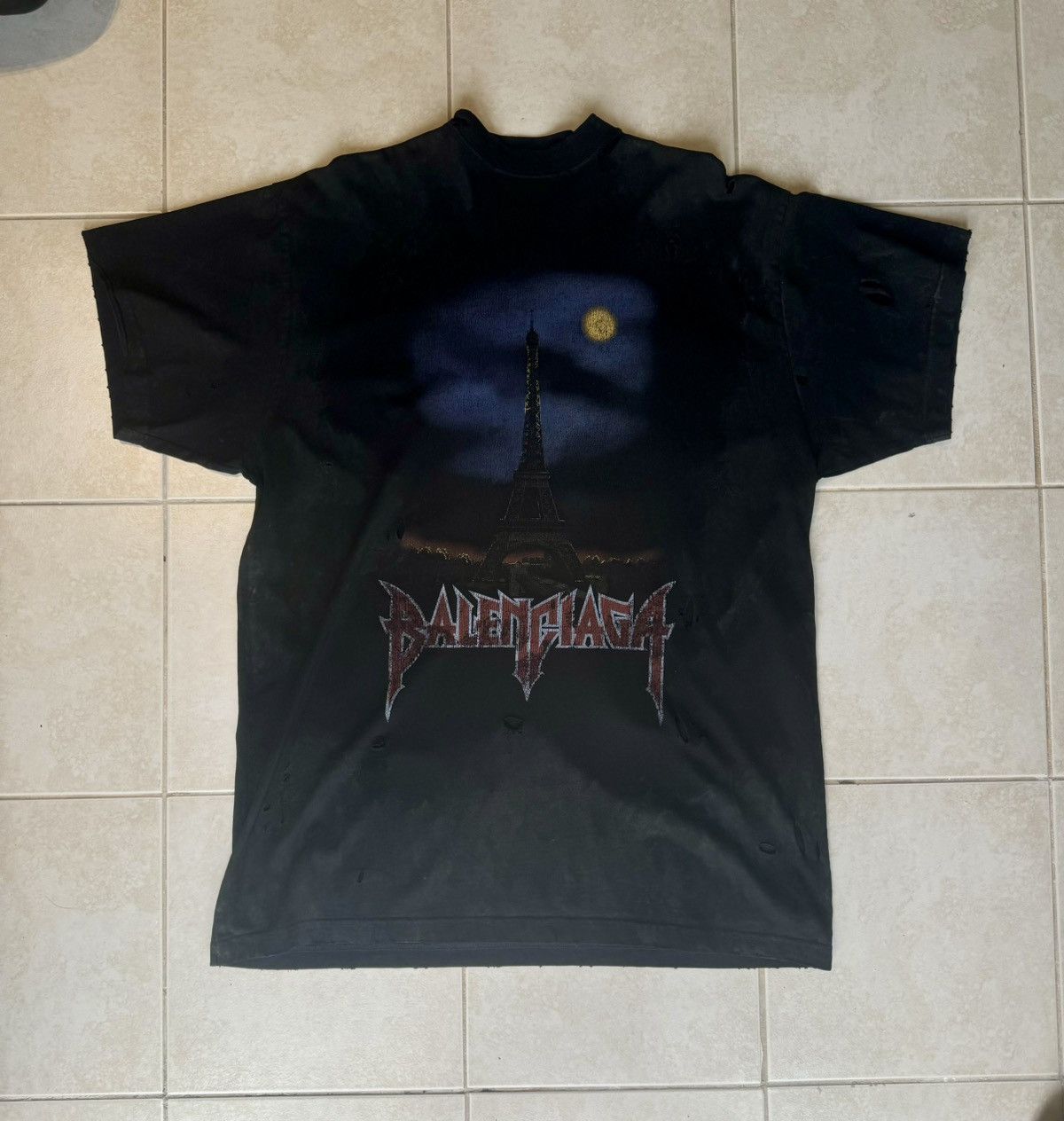 Balenciaga BALENCIAGA Paris Moon T-shirt Oversized Size US S / EU 44-46 / 1 - 3 Thumbnail