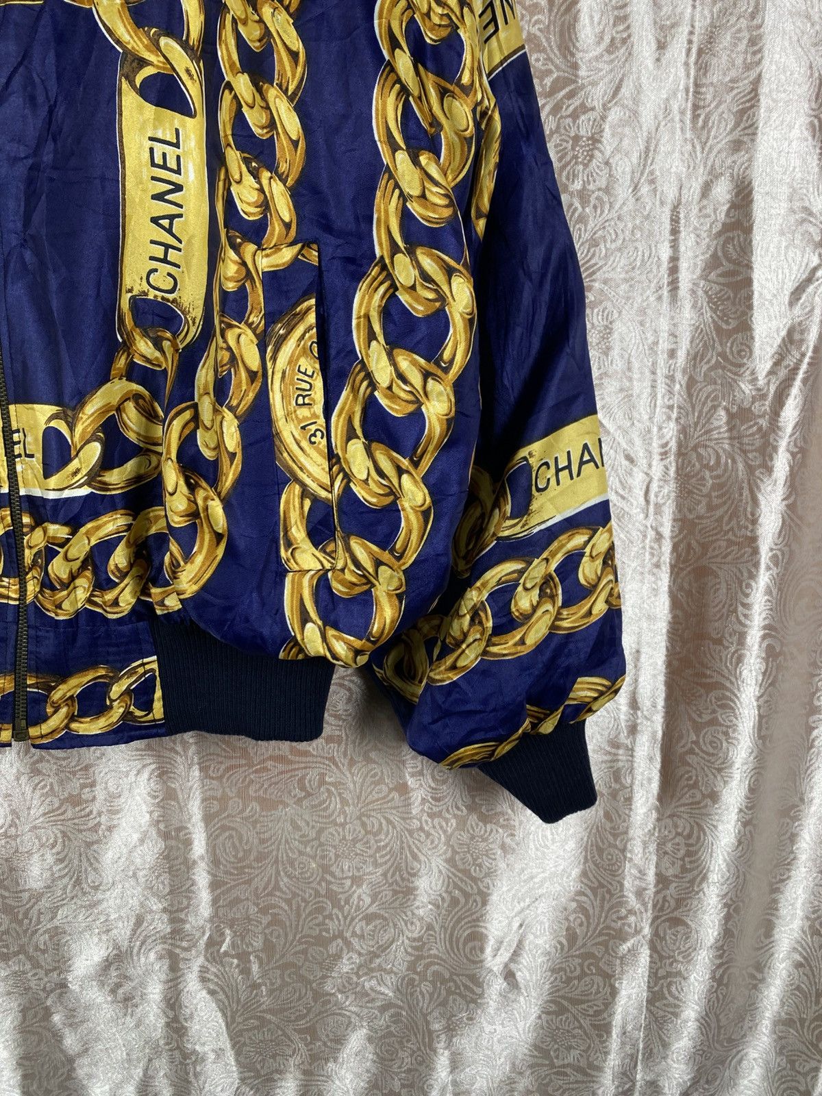 Vintage Vintage Baroque Chain Print Bomber Chanel Inspired Y2K Size US L / EU 52-54 / 3 - 9 Thumbnail