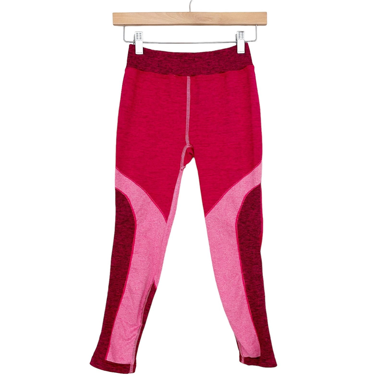 Free People Free People Movement Pink Pop Life Leggings Sz M Size 30" / US 8 / IT 44 - 1 Thumbnail
