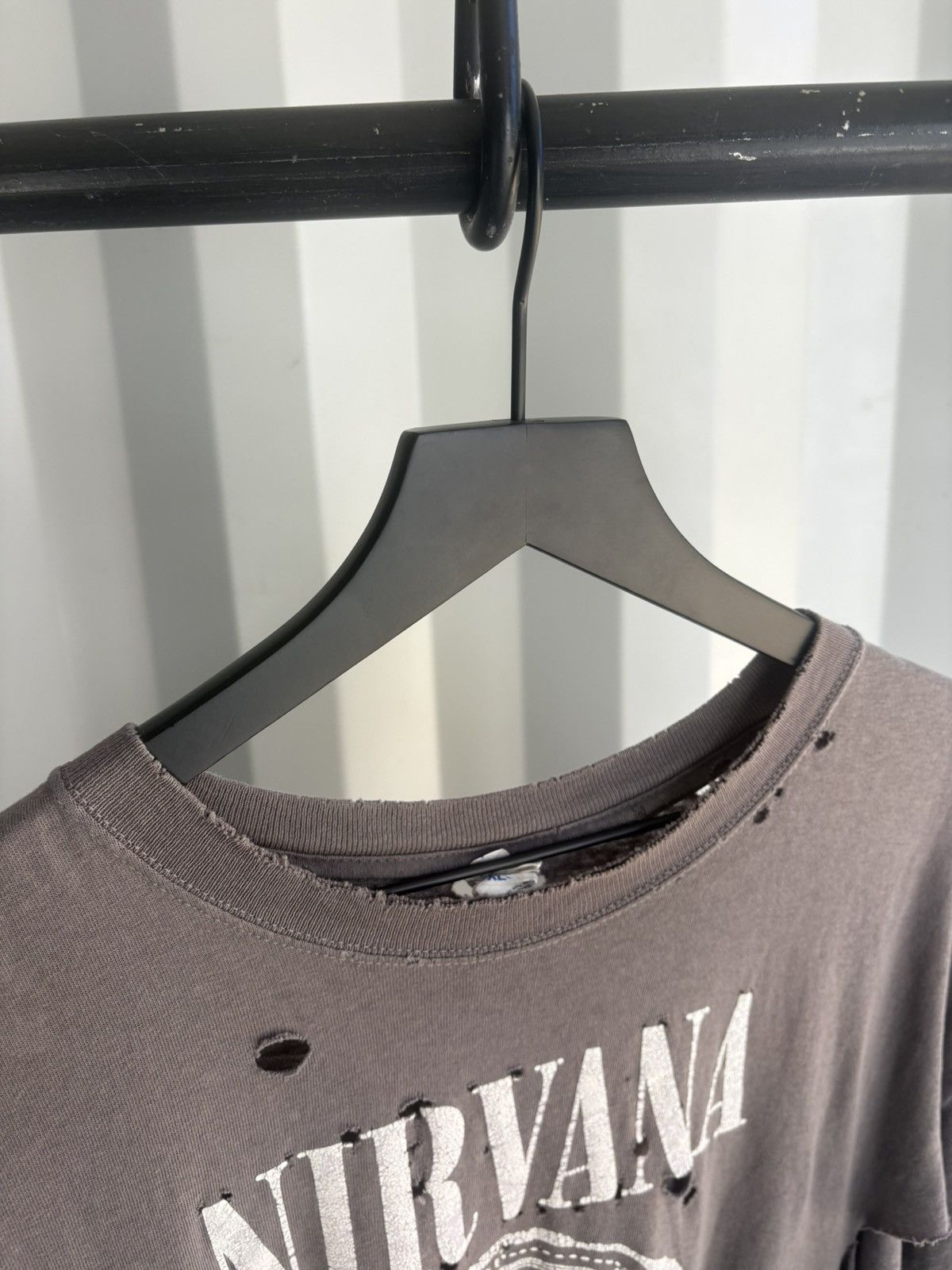 Band Tees Vintage Nirvana Vestibule Distressed Faded Shirt Grunge Band Size US XL / EU 56 / 4 - 4 Thumbnail