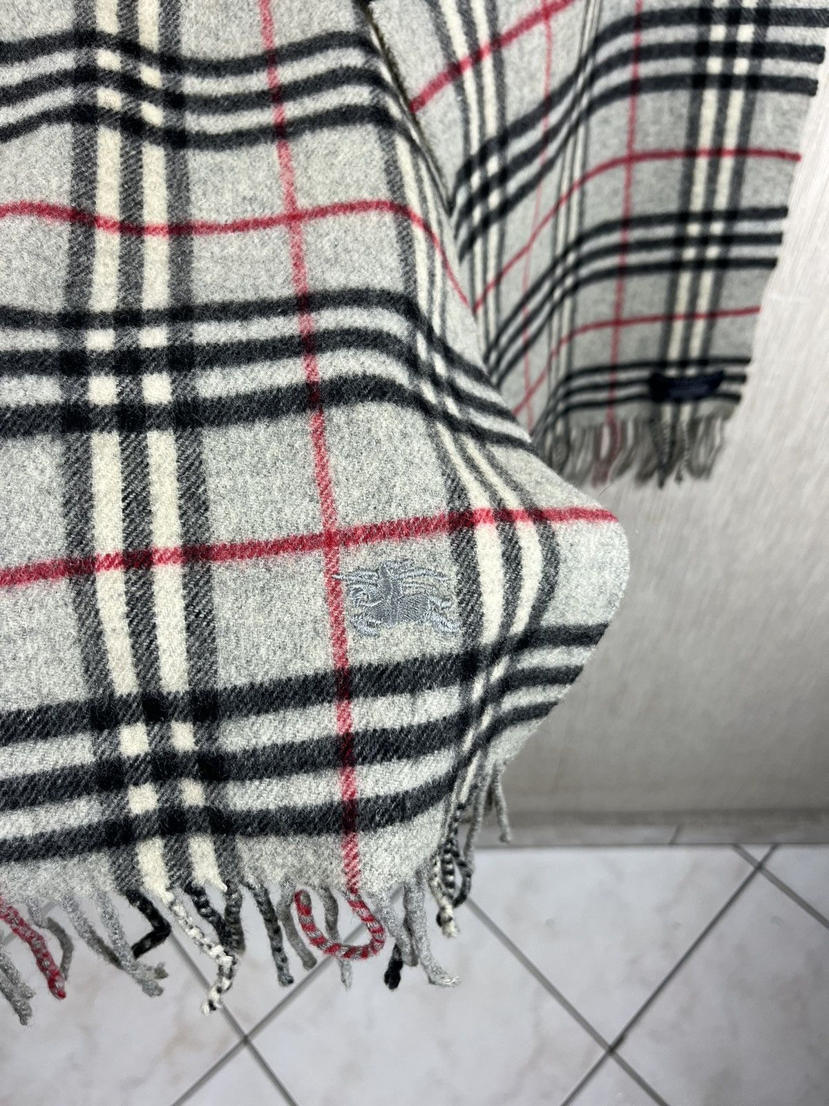 Burberry × Vintage Vintage Burberry London lambs wool checked scarf muffler Size ONE SIZE - 10 Thumbnail
