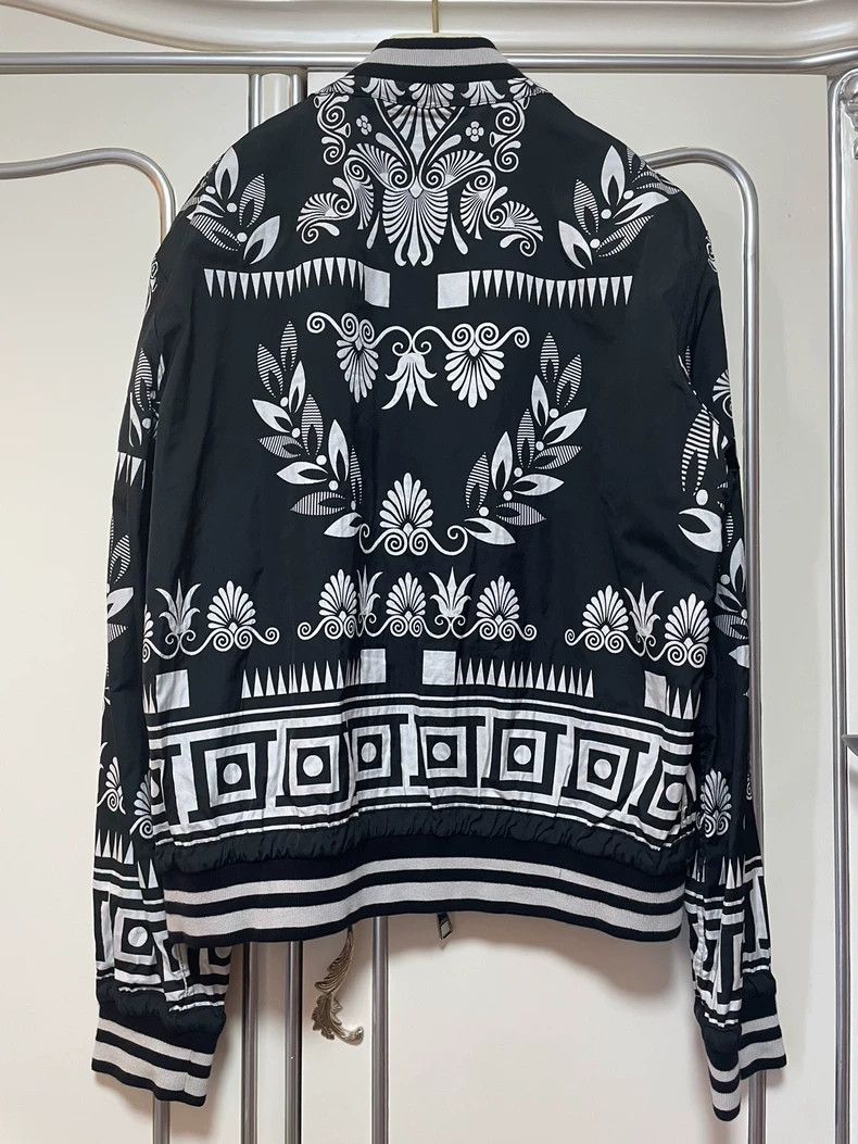 Versace Versace Patterned revealed jacket New Year's robe Size US M / EU 48-50 / 2 - 5 Thumbnail