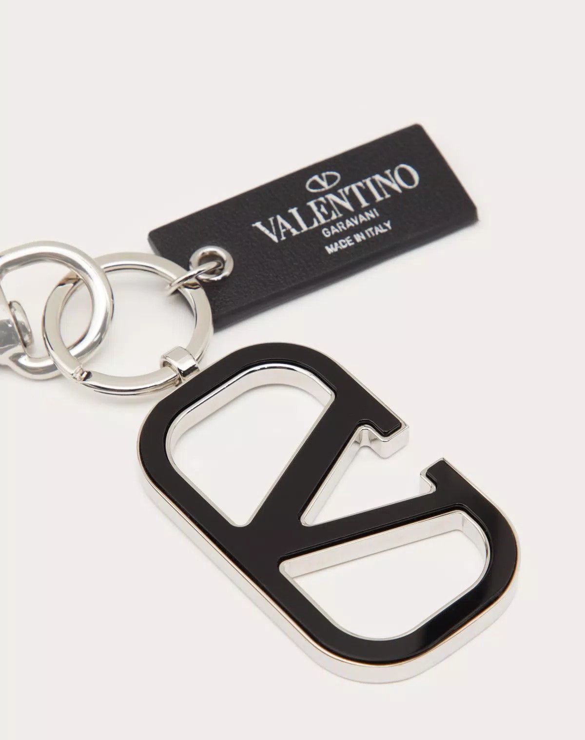 Valentino oc11z0725 Size:OS/Vlogo Signature Keychain Black/Silver Size ONE SIZE - 7 Thumbnail