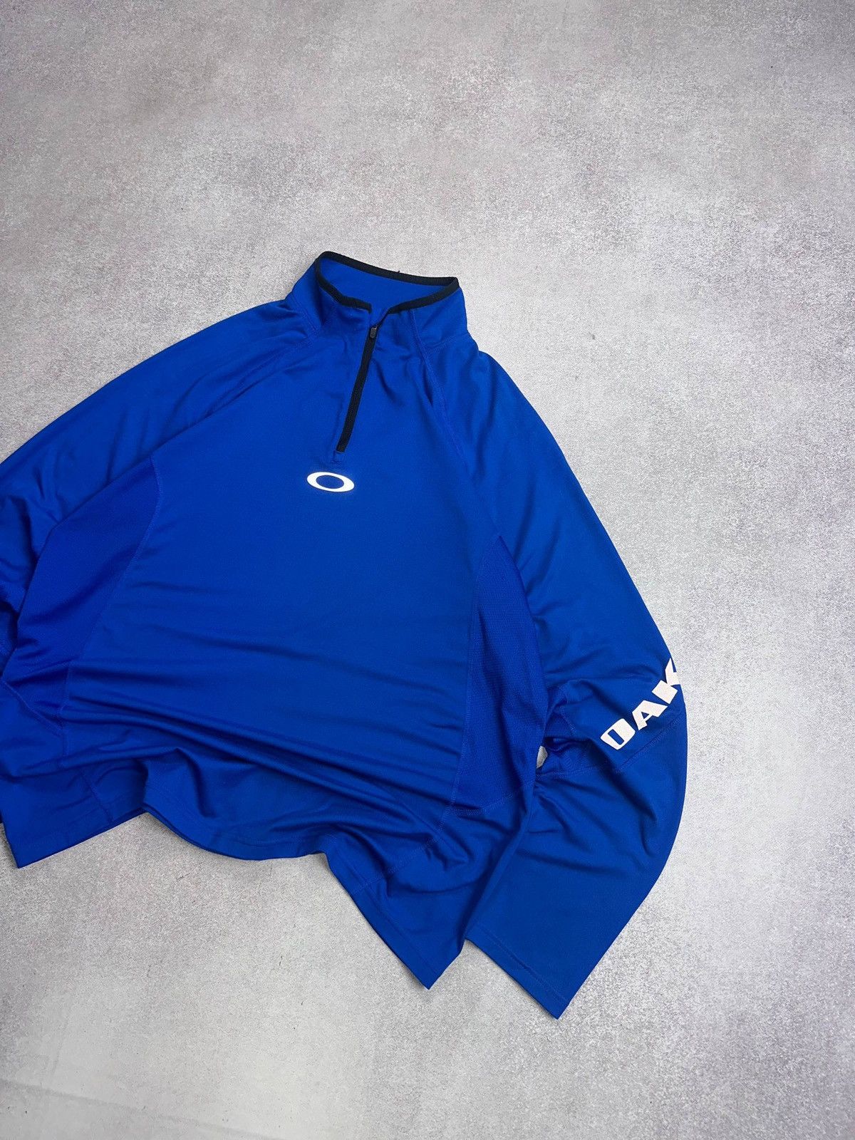 Oakley Vintage Oakley Boxy Gorp Center Logo Sweatshirt L Size US L / EU 52-54 / 3 - 2 Thumbnail