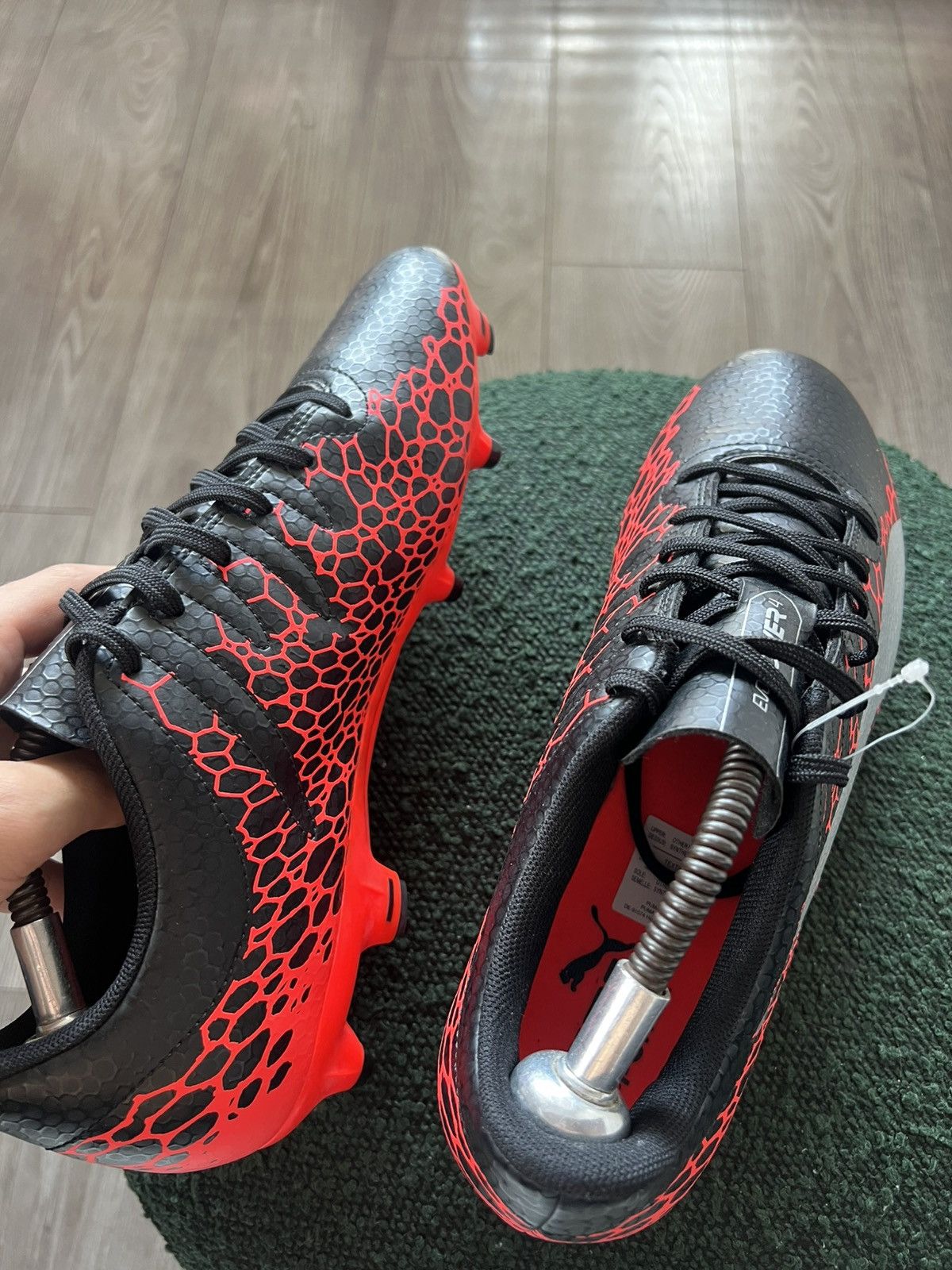Puma Puma EvoPower 4 X Oliver Giroud Black/Red New Football Boots Size US 10.5 / EU 43-44 - 18 Thumbnail