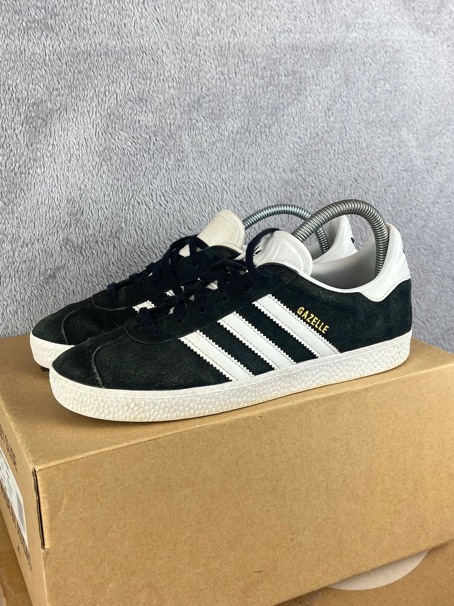 Adidas Adidas Gazelle sneakers black white retro vintage streetwear Size US 5 / EU 37 - 1 Thumbnail